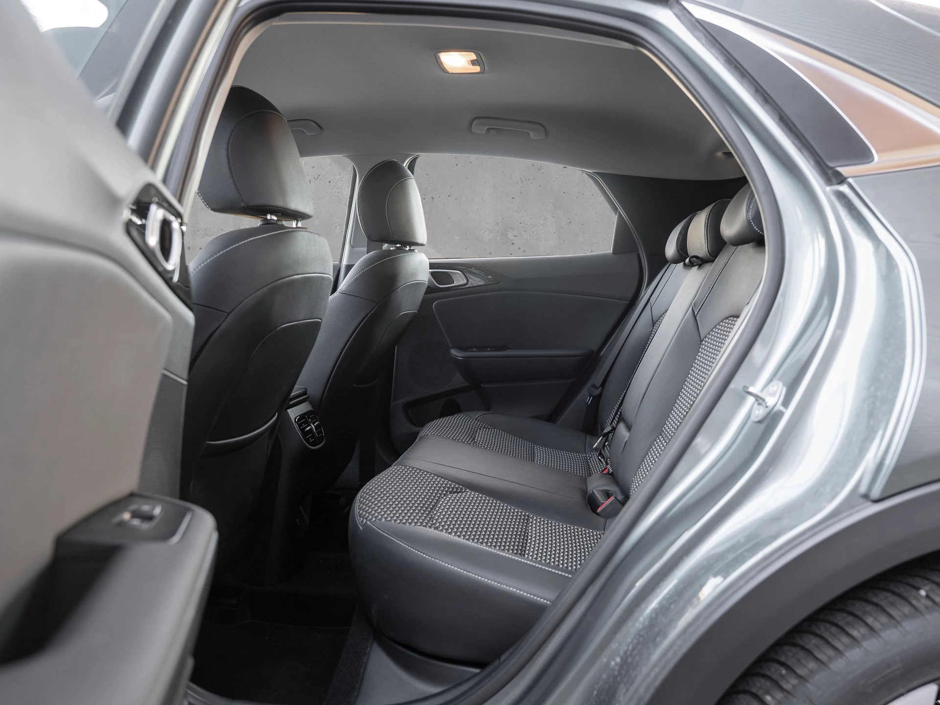 Kia XCeed | 160 PS | Spirit | LED | RFK | PDC | SHZ | JBL | KEYLESS | TWA 4xSHZ LED