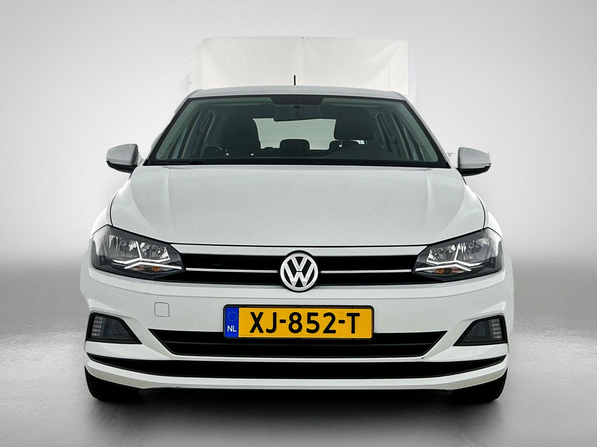 Volkswagen-Polo-image-4