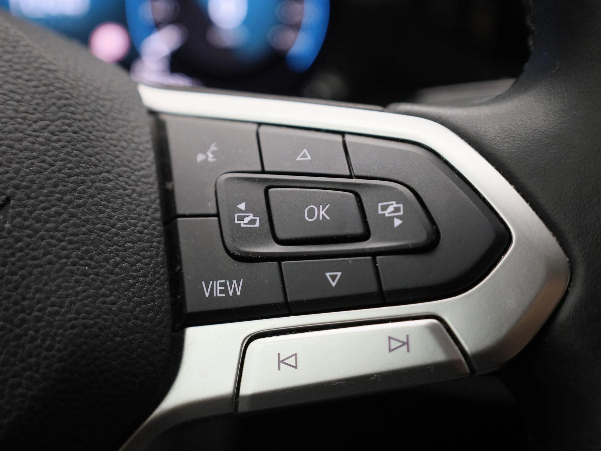 Volkswagen-Golf-image-21
