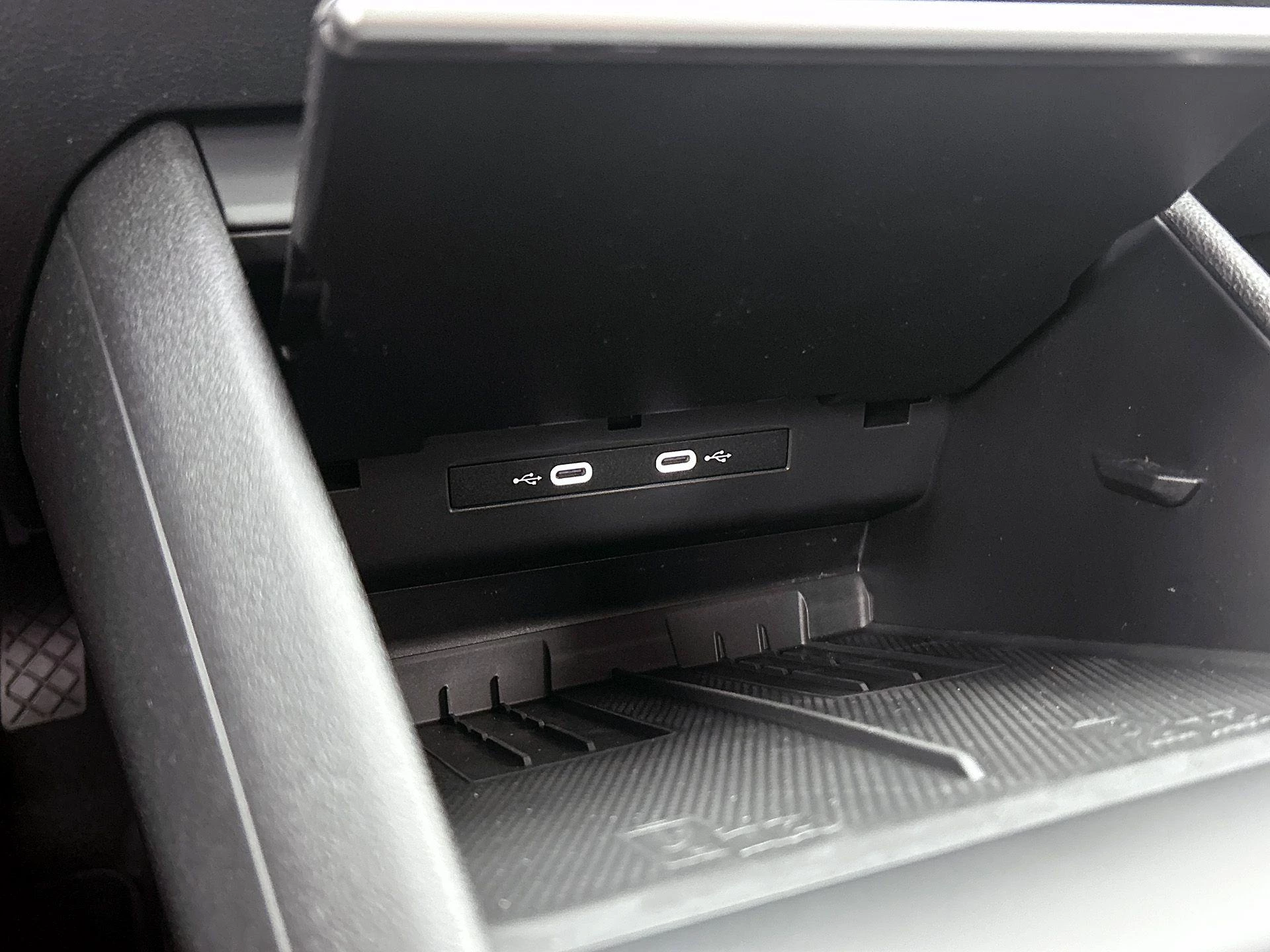 Volkswagen-Tiguan-image-34