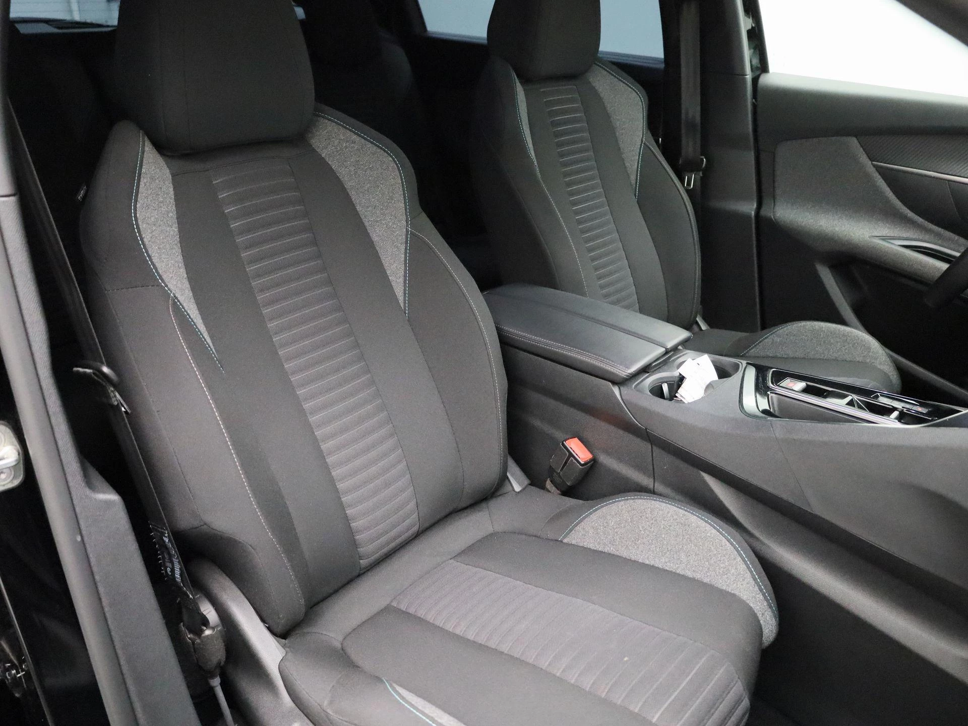 Peugeot 5008 1.5 BlueHDi 96kW S&S EAT8 Active Pack