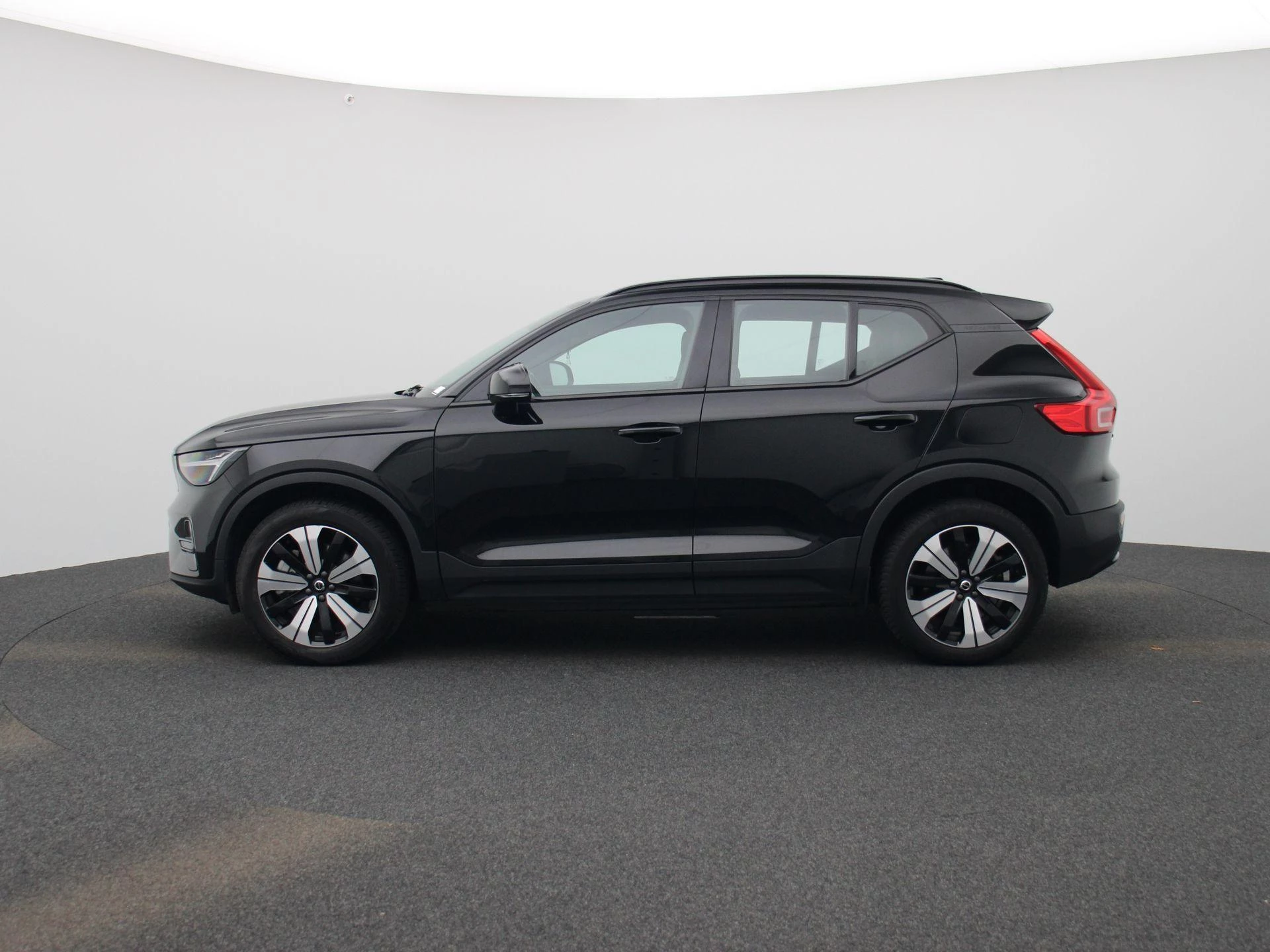 Volvo-XC40-image-3