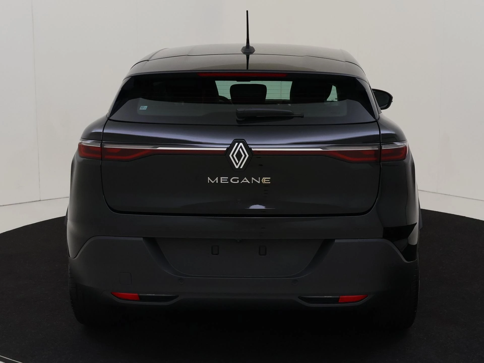 Renault-Megane E-Tech-image-7