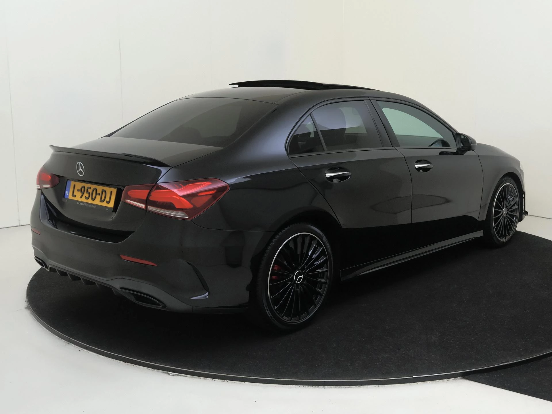 Mercedes-Benz A-Klasse 200 Business Solution AMG