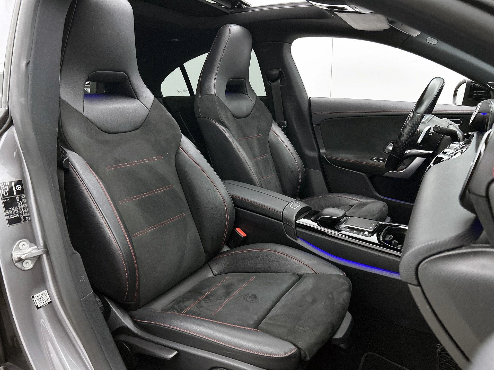 Mercedes-Benz-CLA-image-41