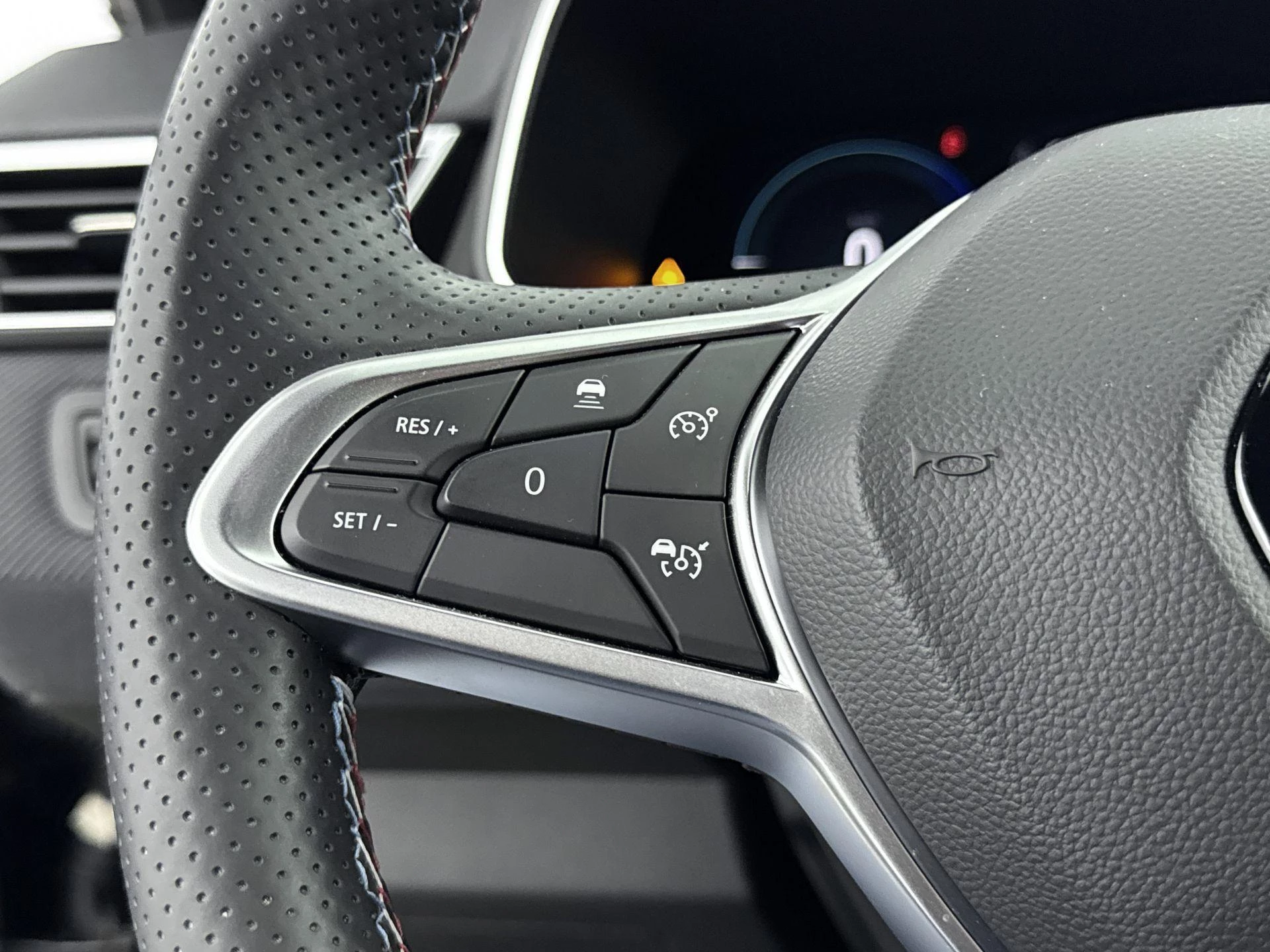 Renault-Clio-image-5