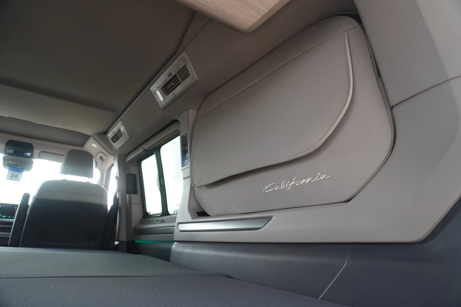 Volkswagen-California-image-55