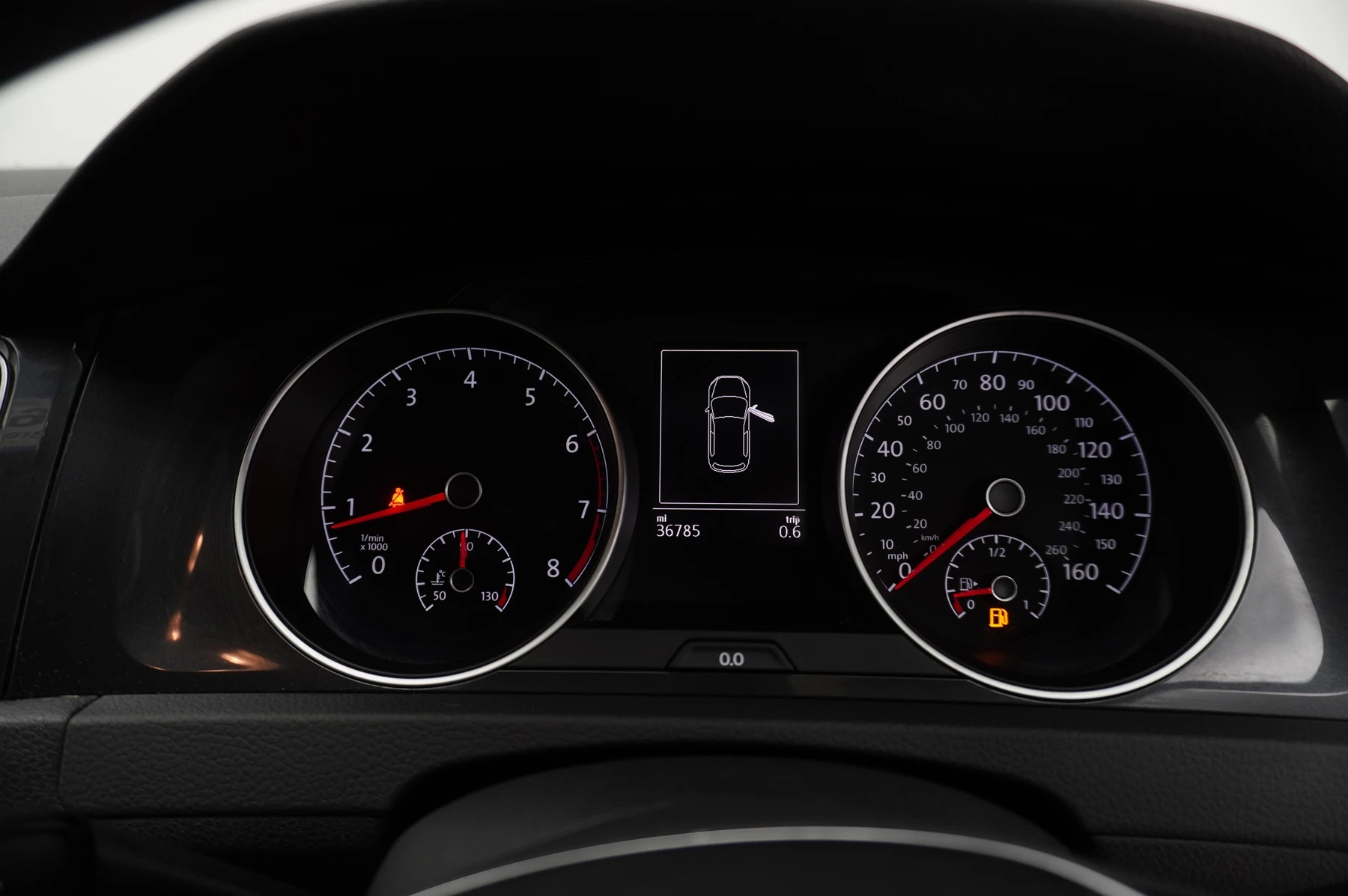 Volkswagen-Golf-image-7