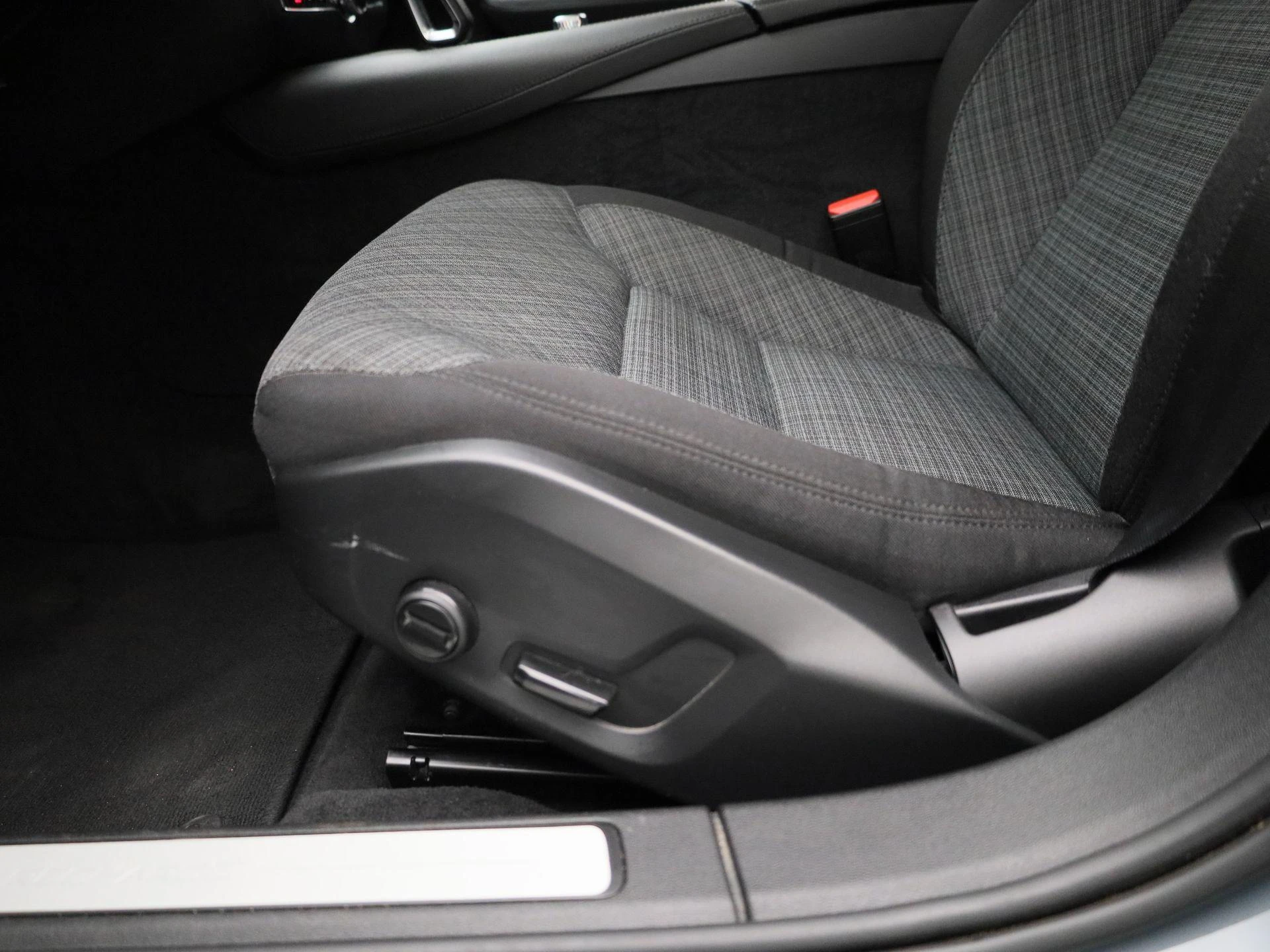 Volvo-V60-image-30