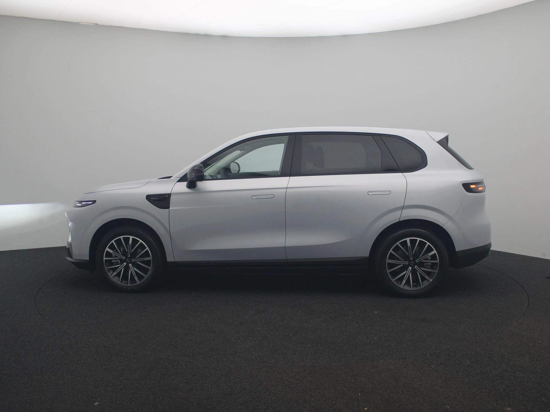 Leapmotor-B10-image-3