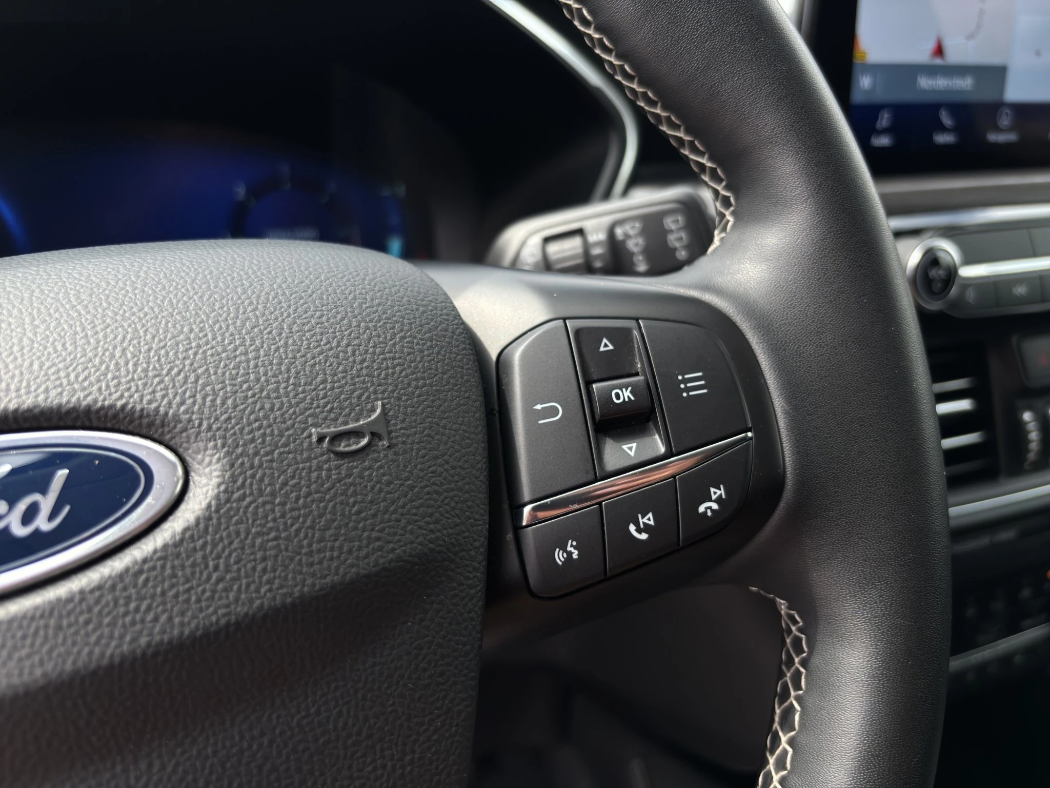 Ford-Kuga-image-23