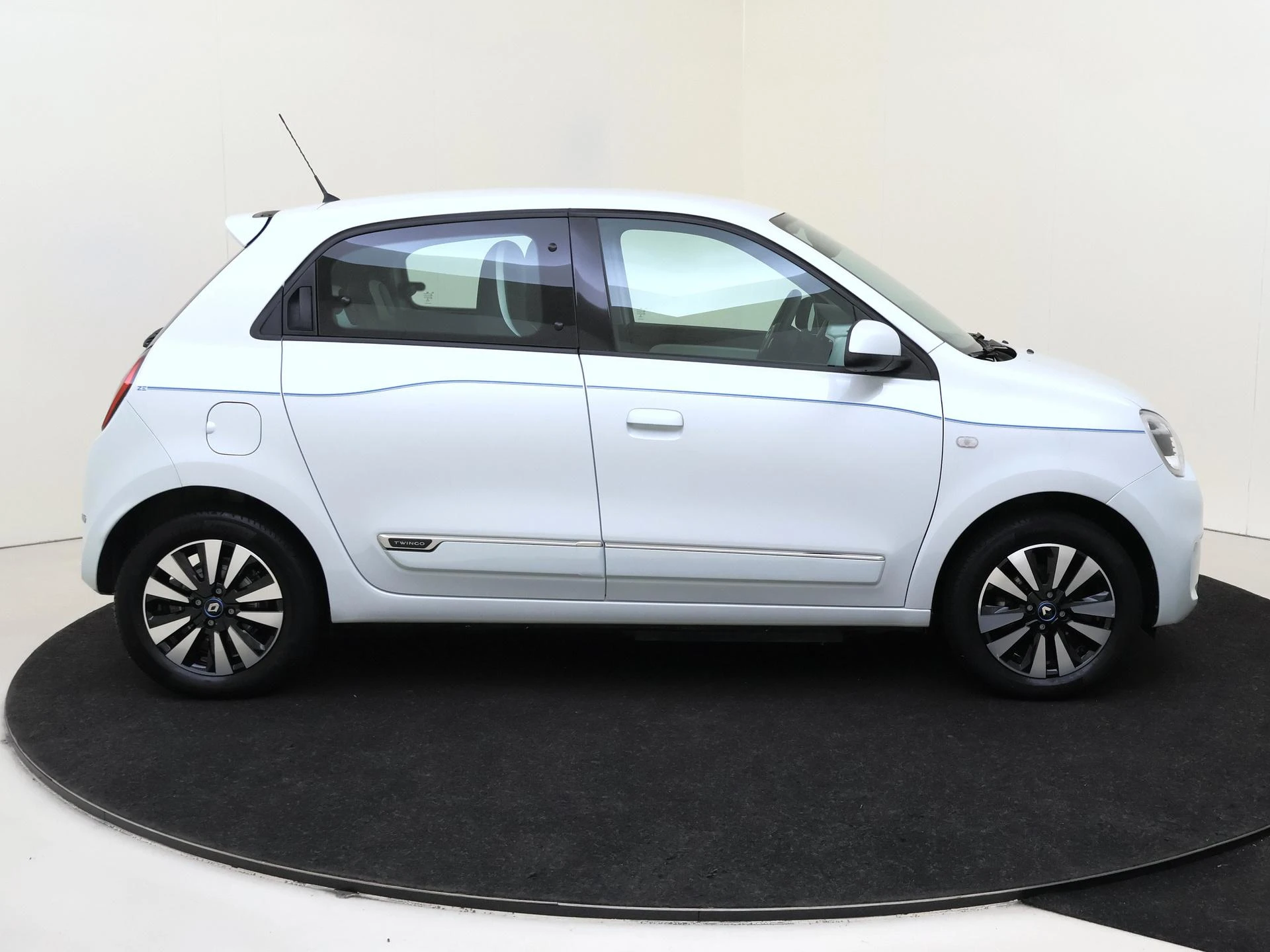Renault-Twingo-image-8