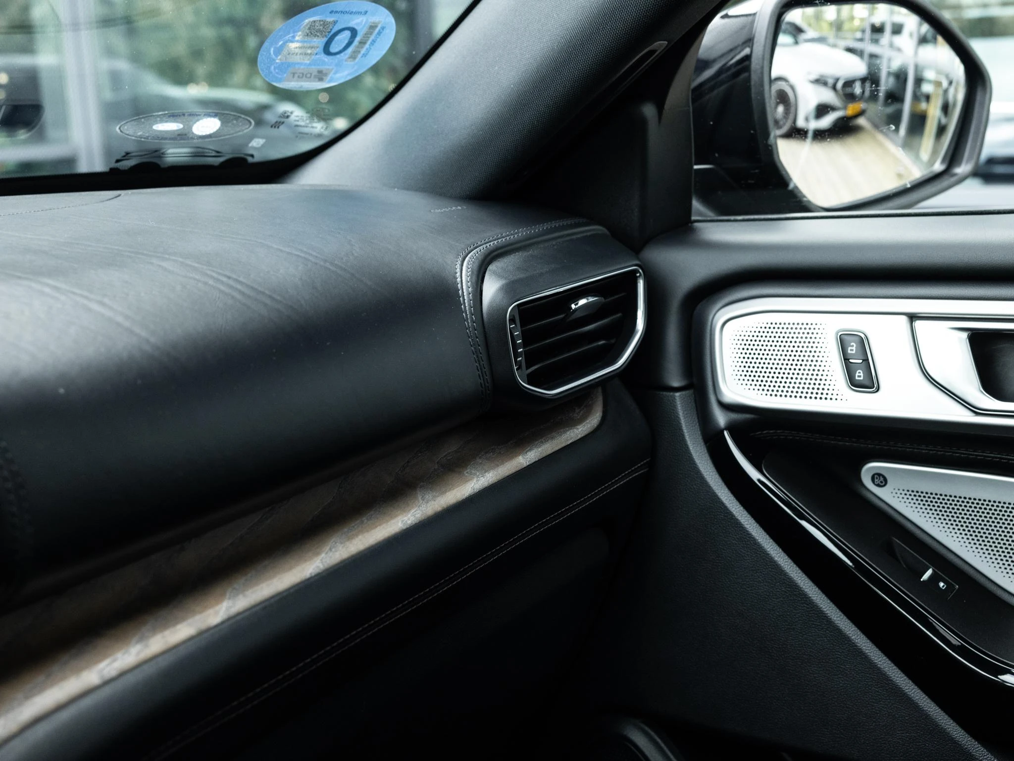 Ford-Explorer-image-7