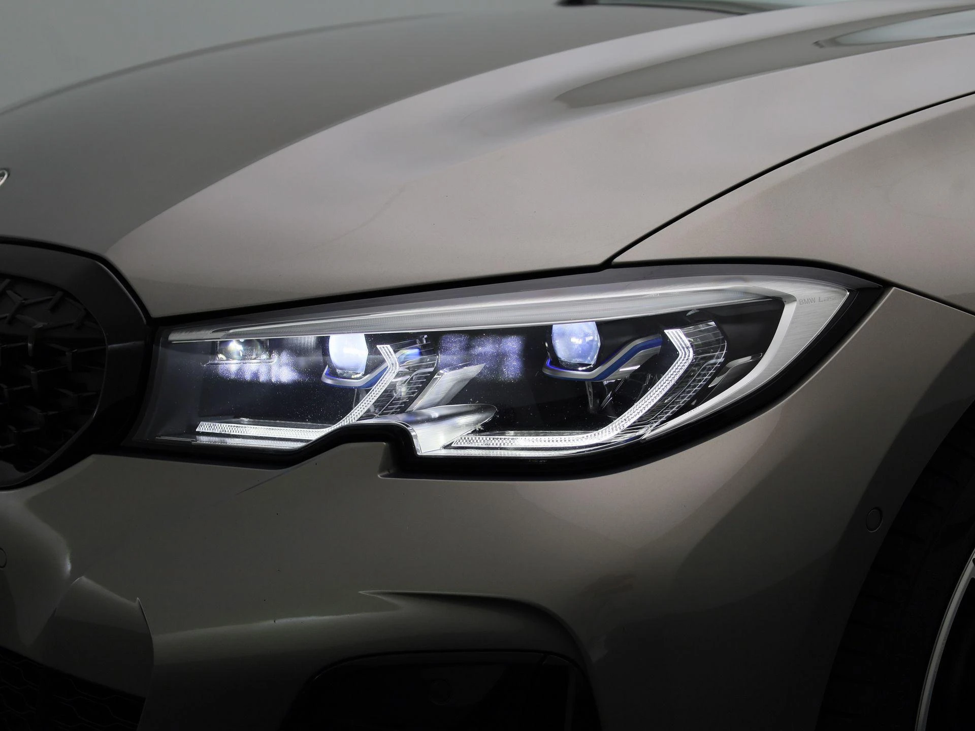 BMW-3 Serie-image-17