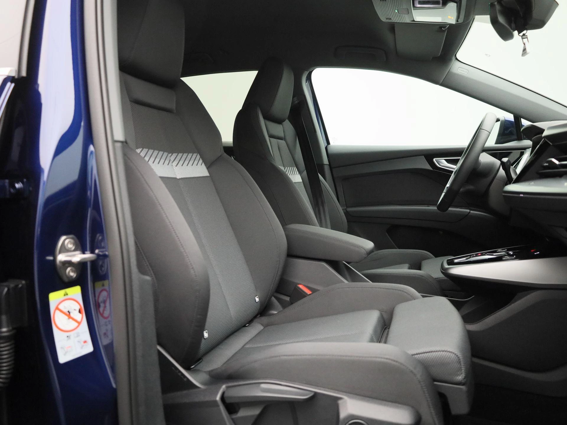 Audi-Q4 e-tron-image-39