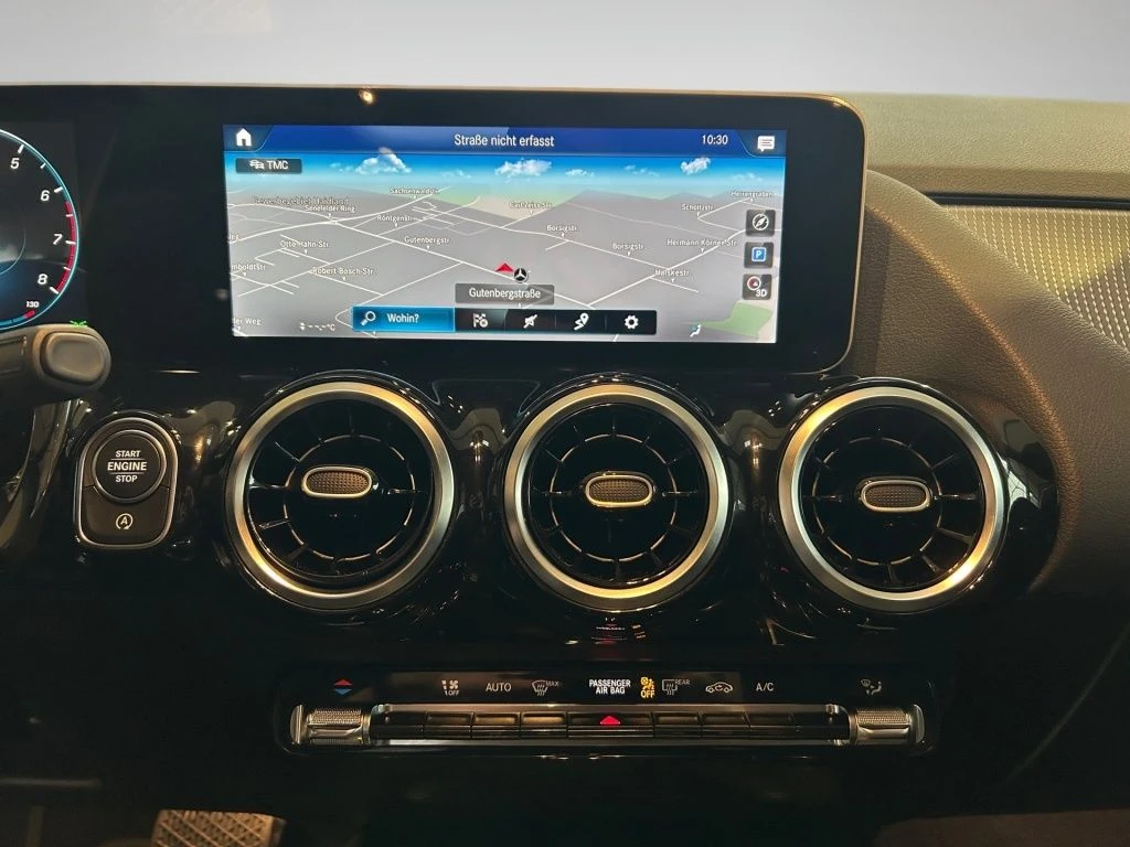 Mercedes-Benz-B-Klasse 220-image-6