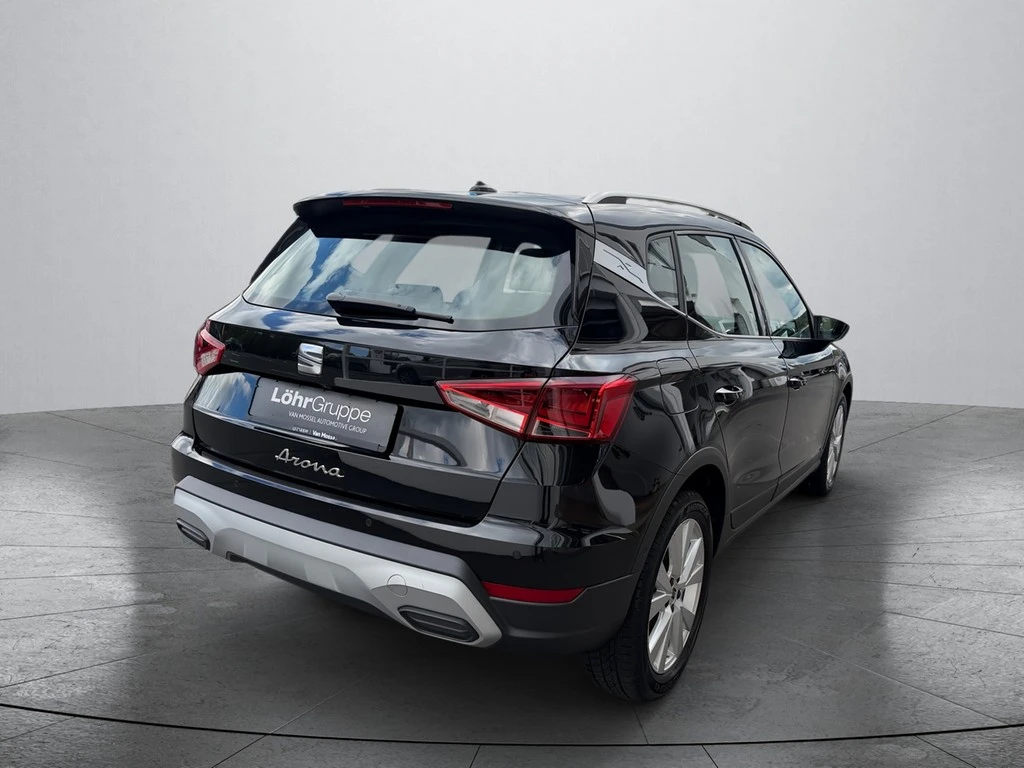 SEAT-Arona-image-4