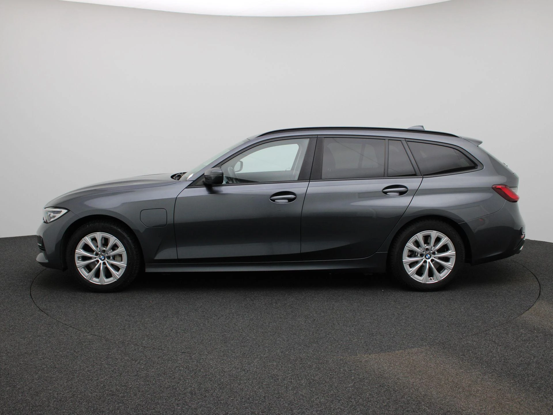 BMW-3 Serie-image-3