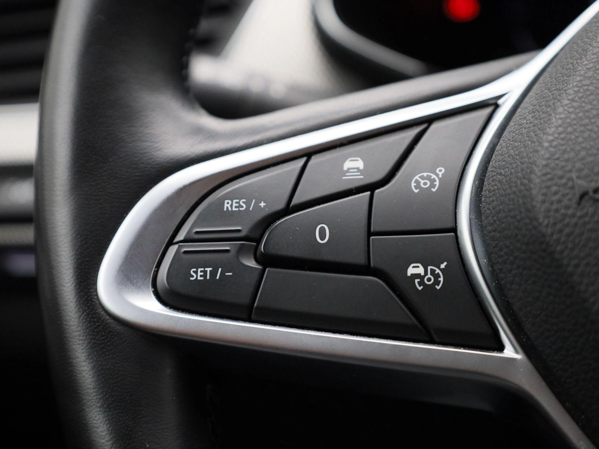 Renault-Arkana-image-18