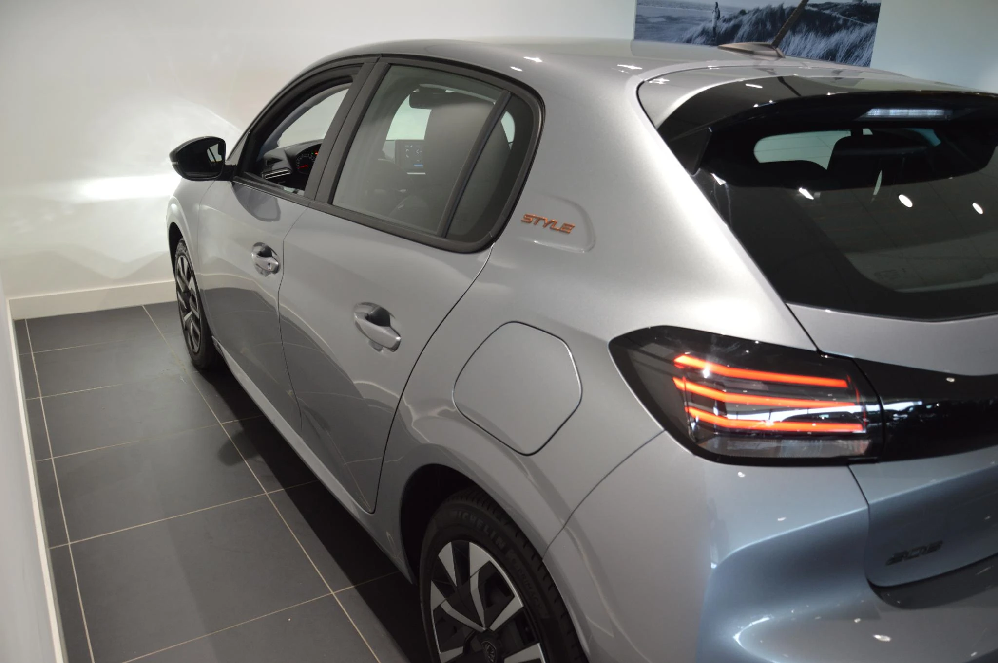 Peugeot 208 1.2 Style 100