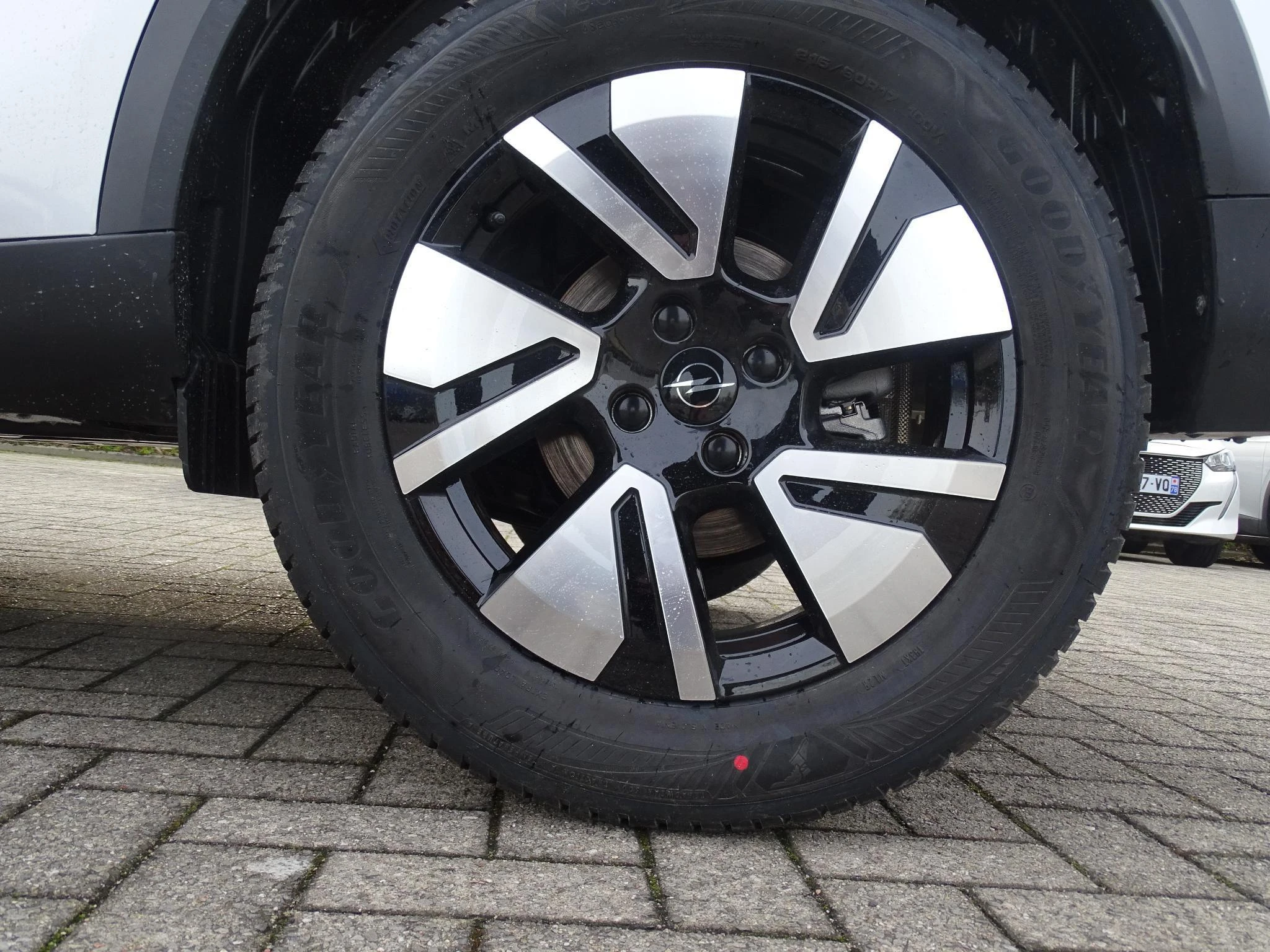 Opel-Frontera-image-10