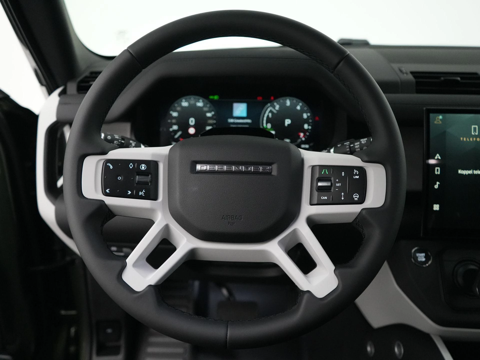 Land Rover-Defender-image-16