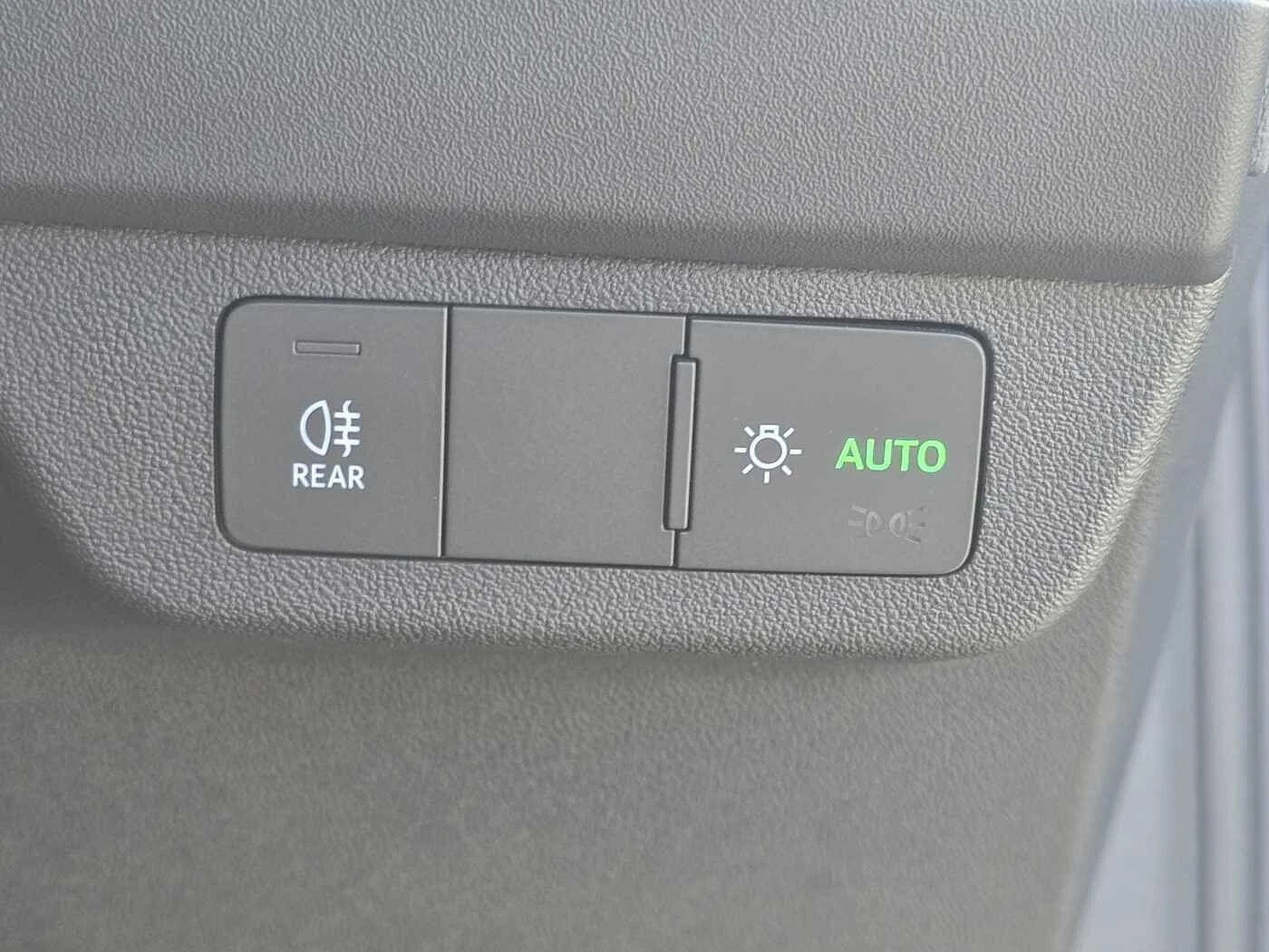 Audi-Q4 e-tron-image-26