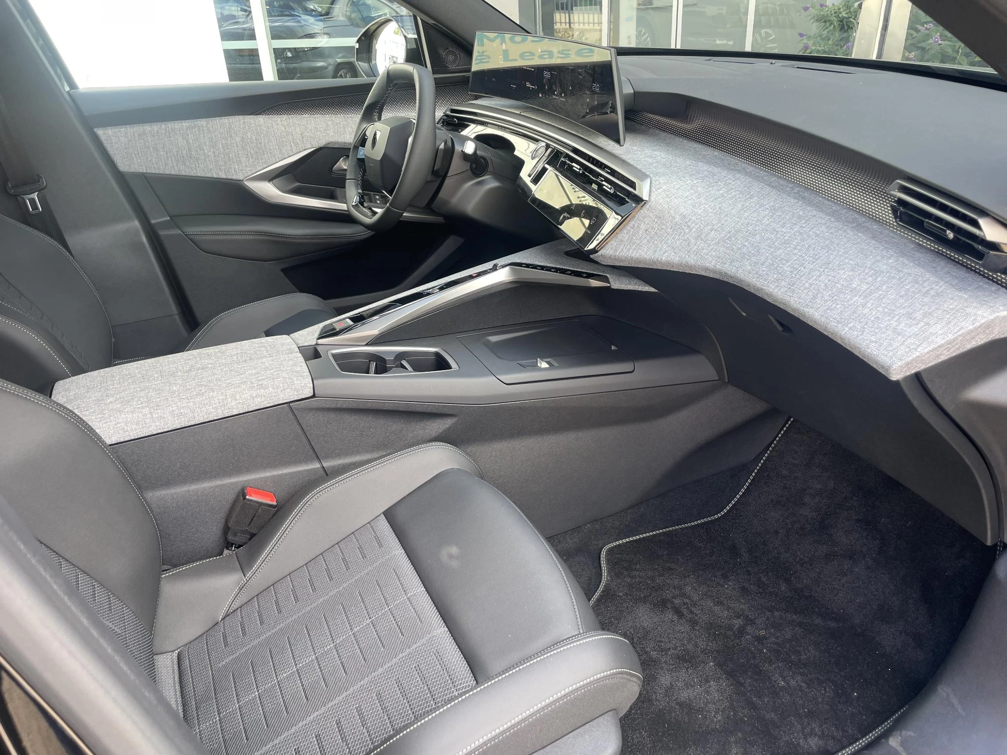 Peugeot-5008-image-15