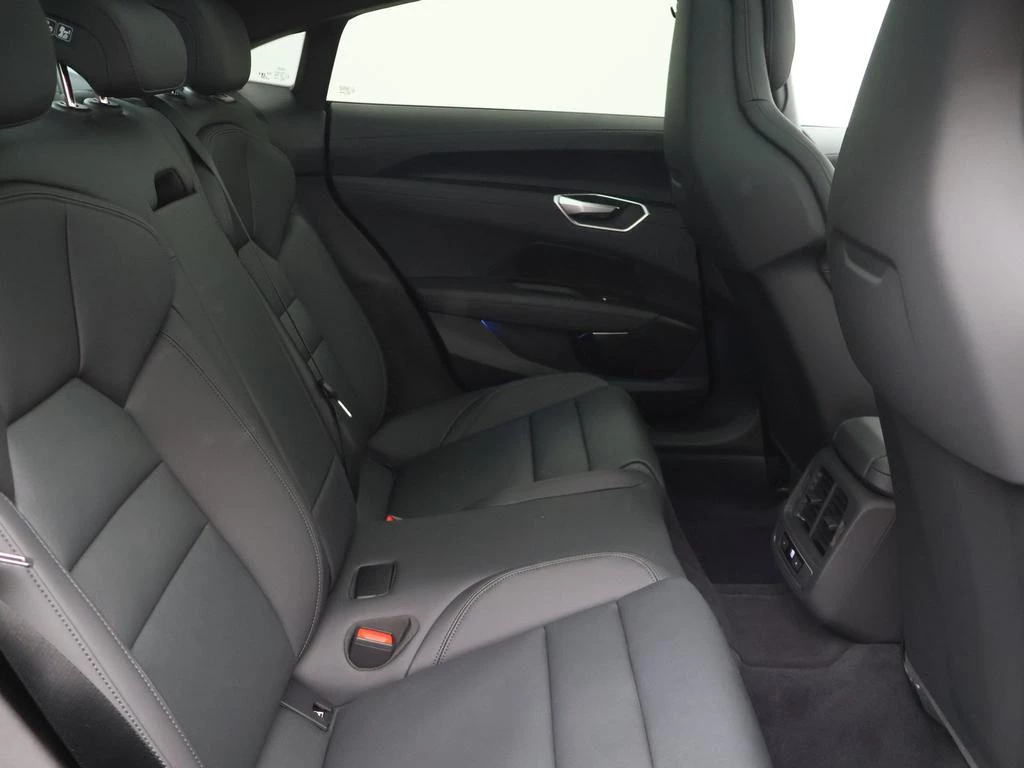 Audi e-tron GT Audi e-tron GT QUATTRO Corporate 503PK FULL BLACK *HUD*B&O SOUND*PANO ROOF* DEMO