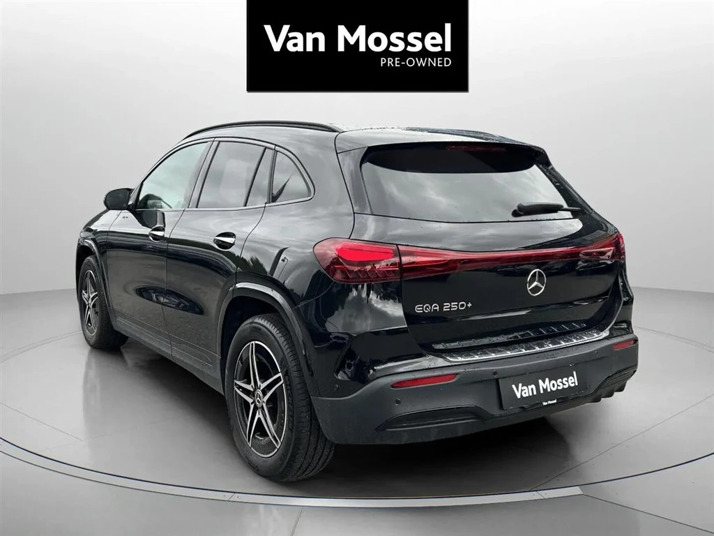 Mercedes-Benz-EQA-image-6
