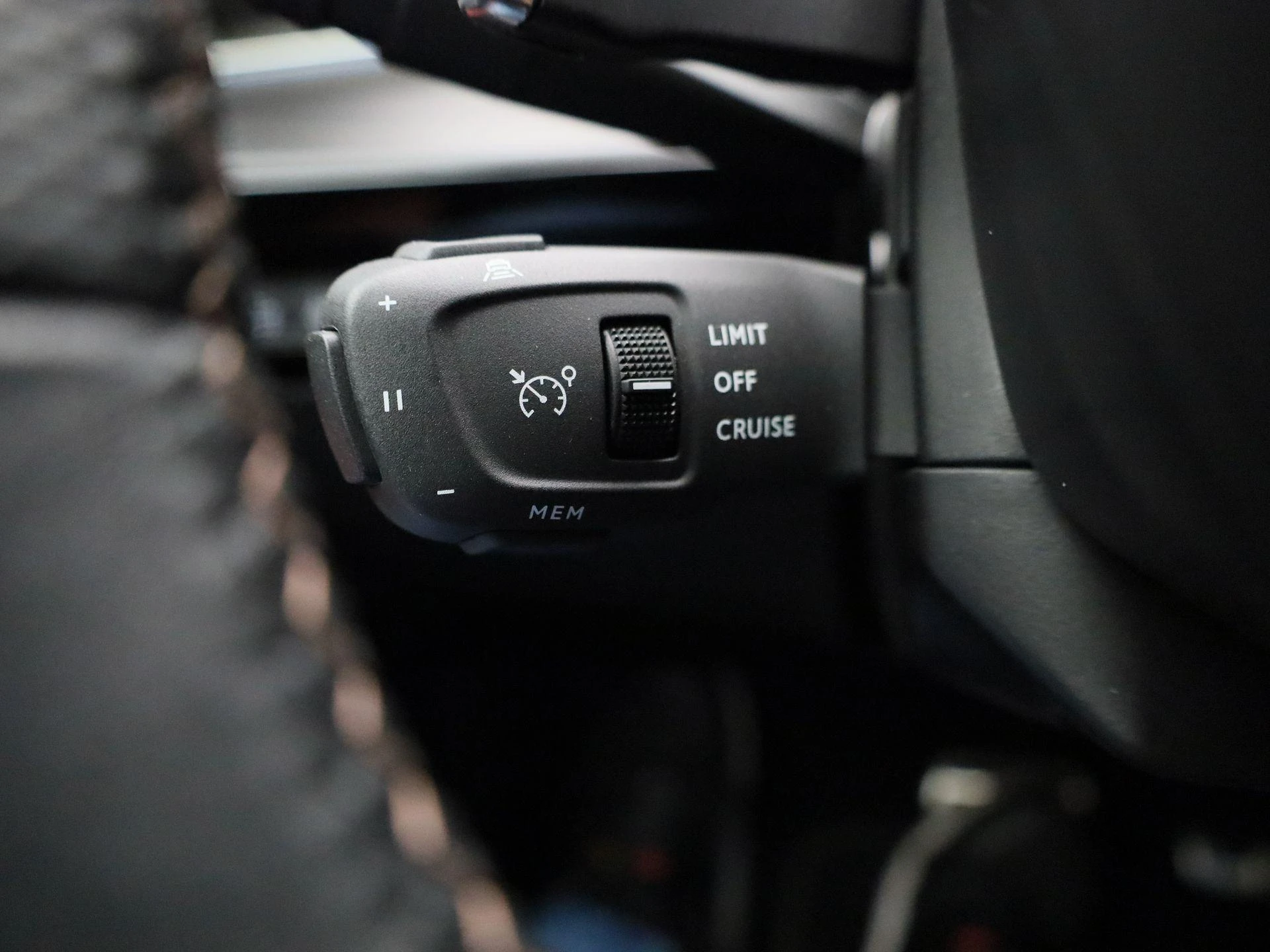 Peugeot-508-image-28