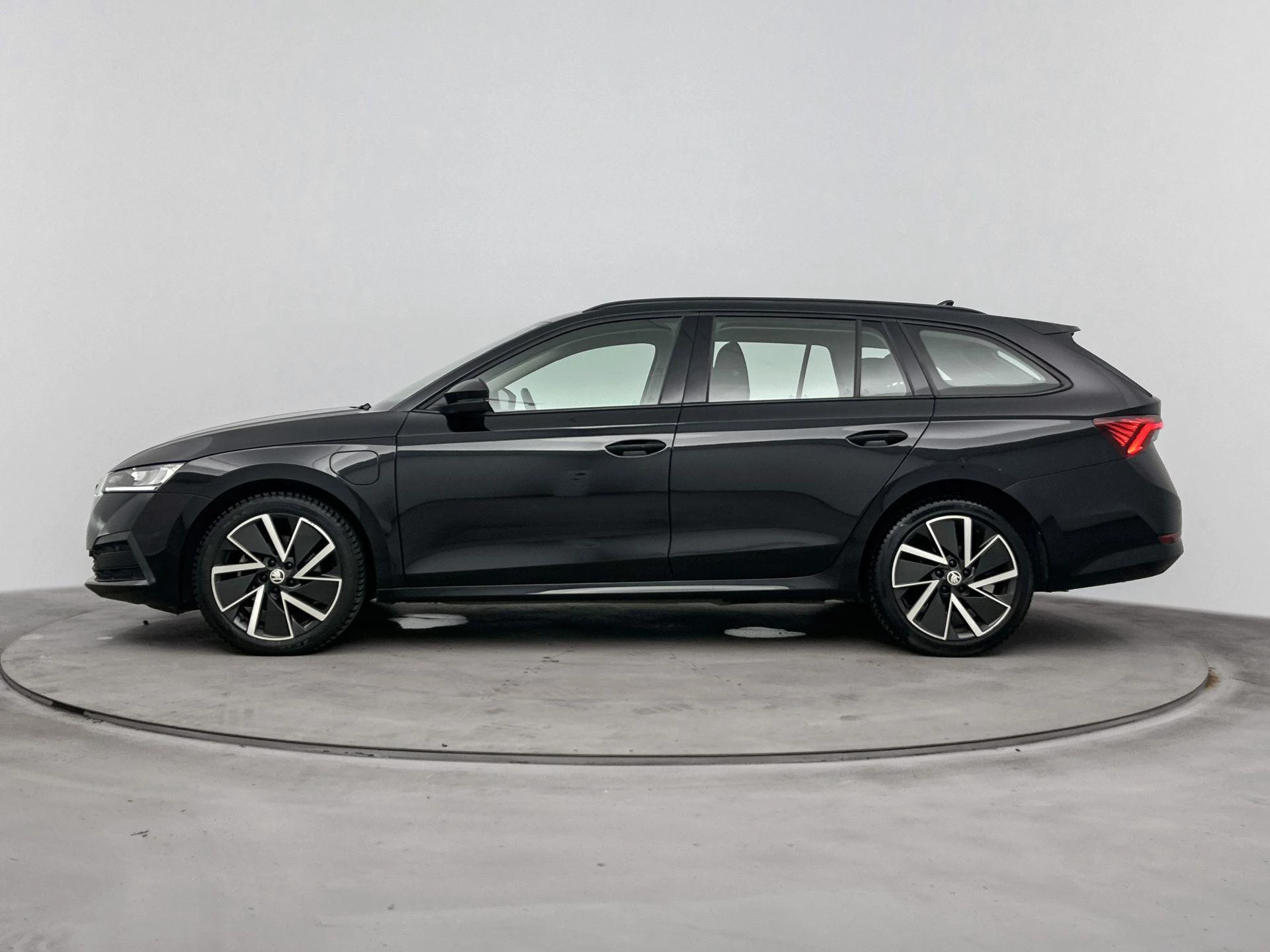 Škoda Octavia Combi 1.4 TSI iV PHEV Sportline Business