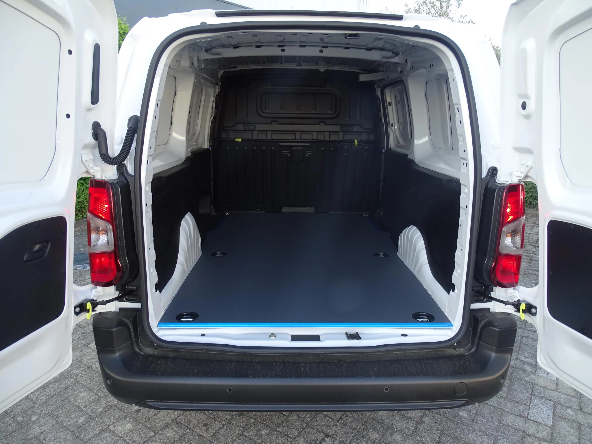 Peugeot-Partner-image-16