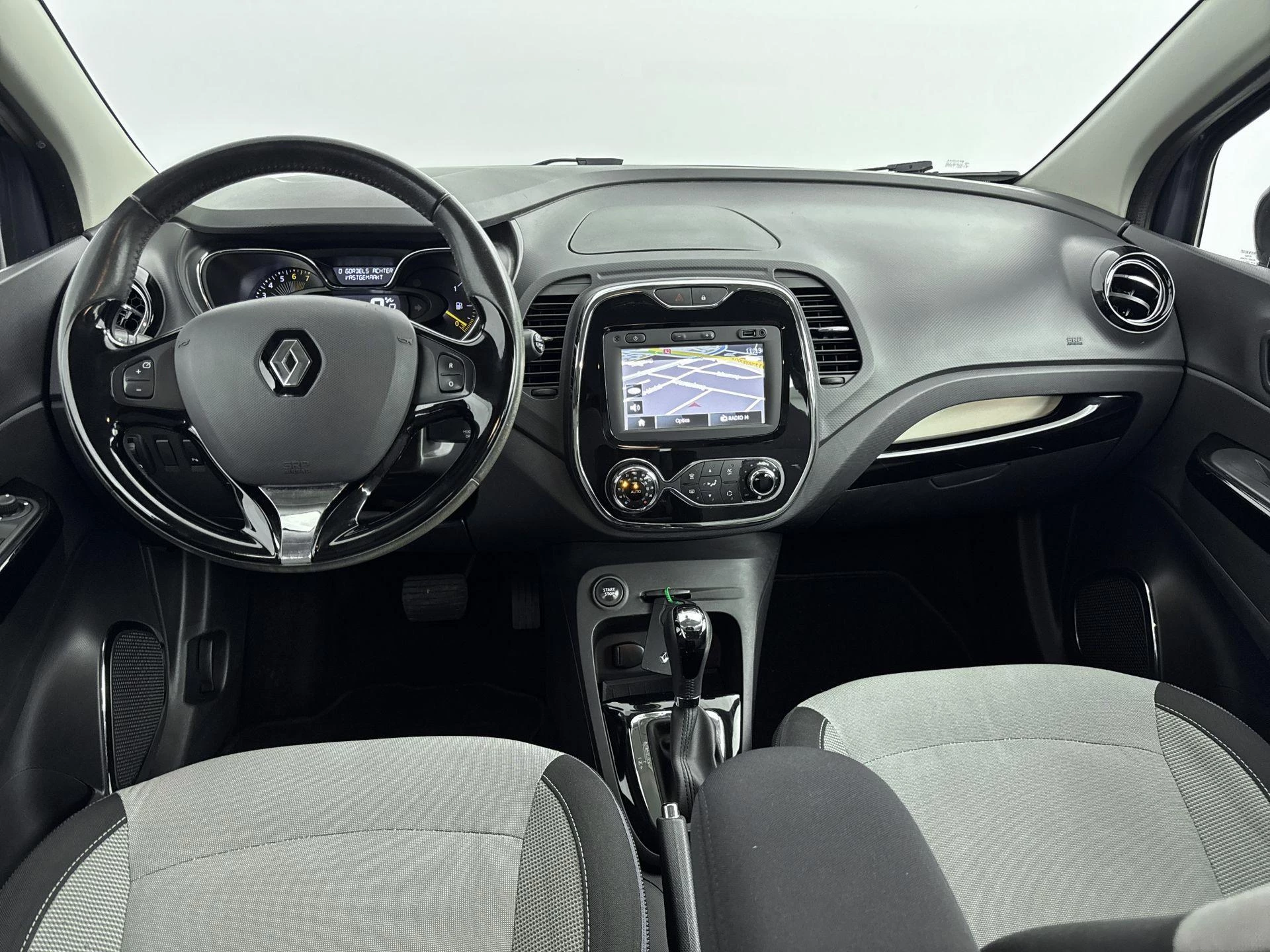 Renault-Captur-image-18