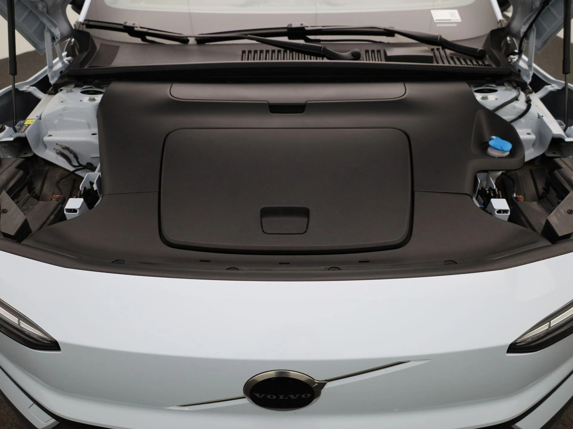 Volvo-EX30-image-32