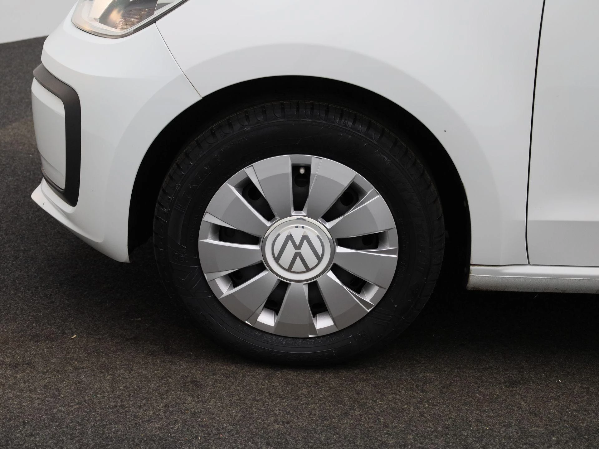 Volkswagen-up!-image-10