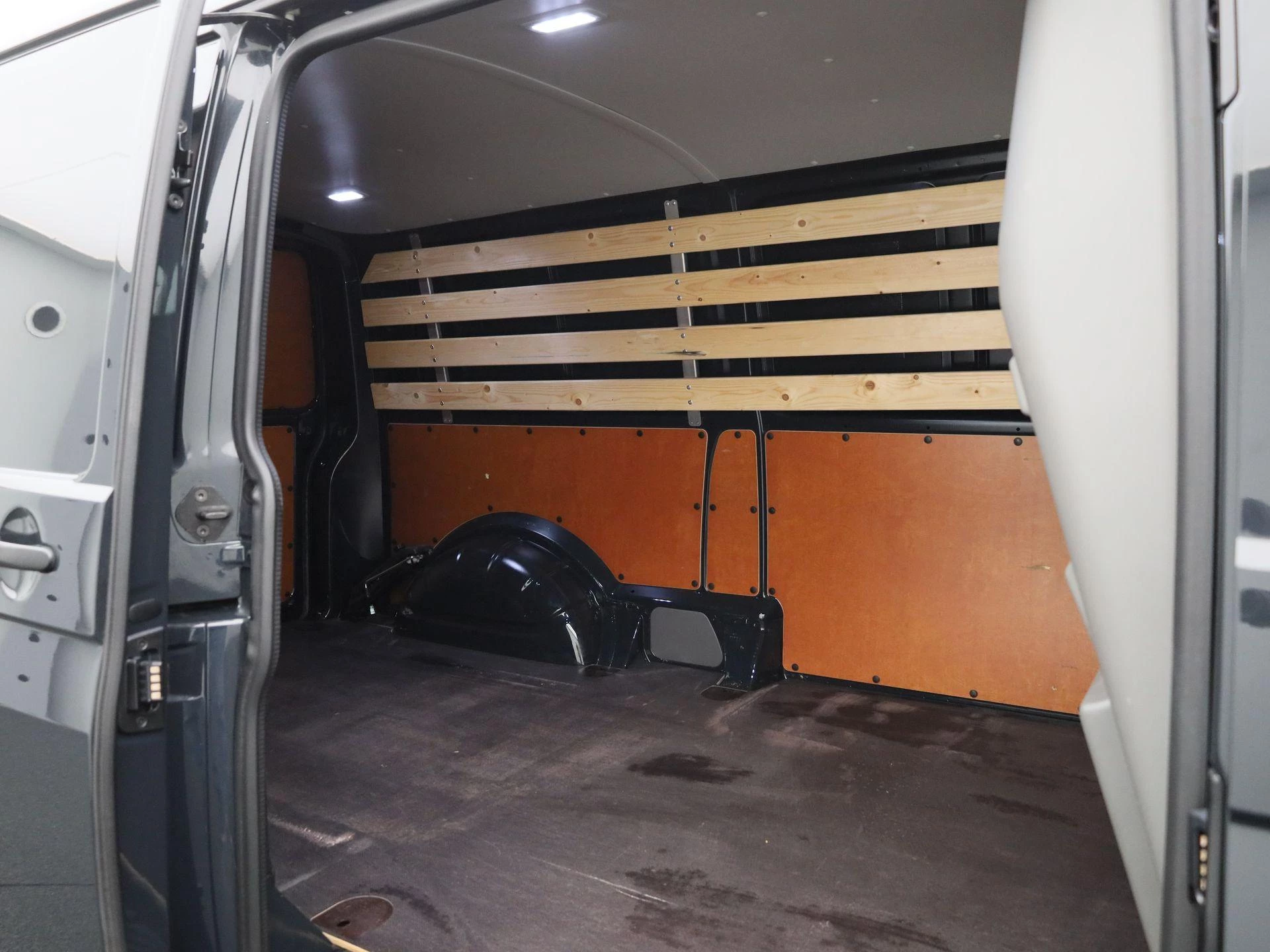 Volkswagen Transporter 2.0 TDI L2H1 150PK