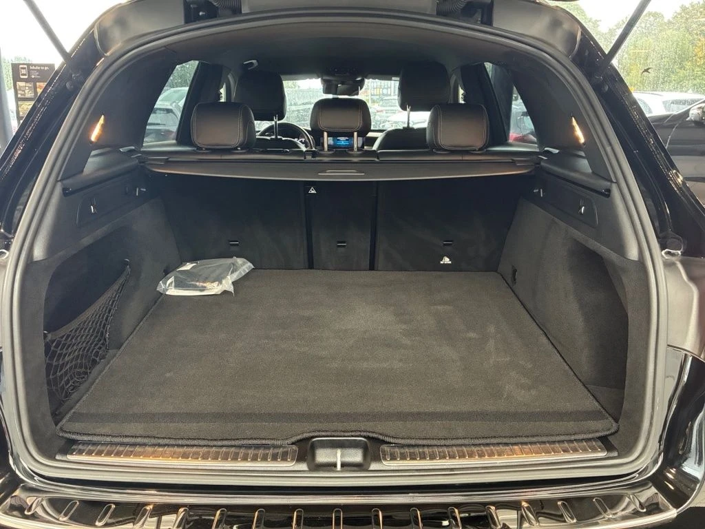 Mercedes-Benz-GLC 300 d-image-13
