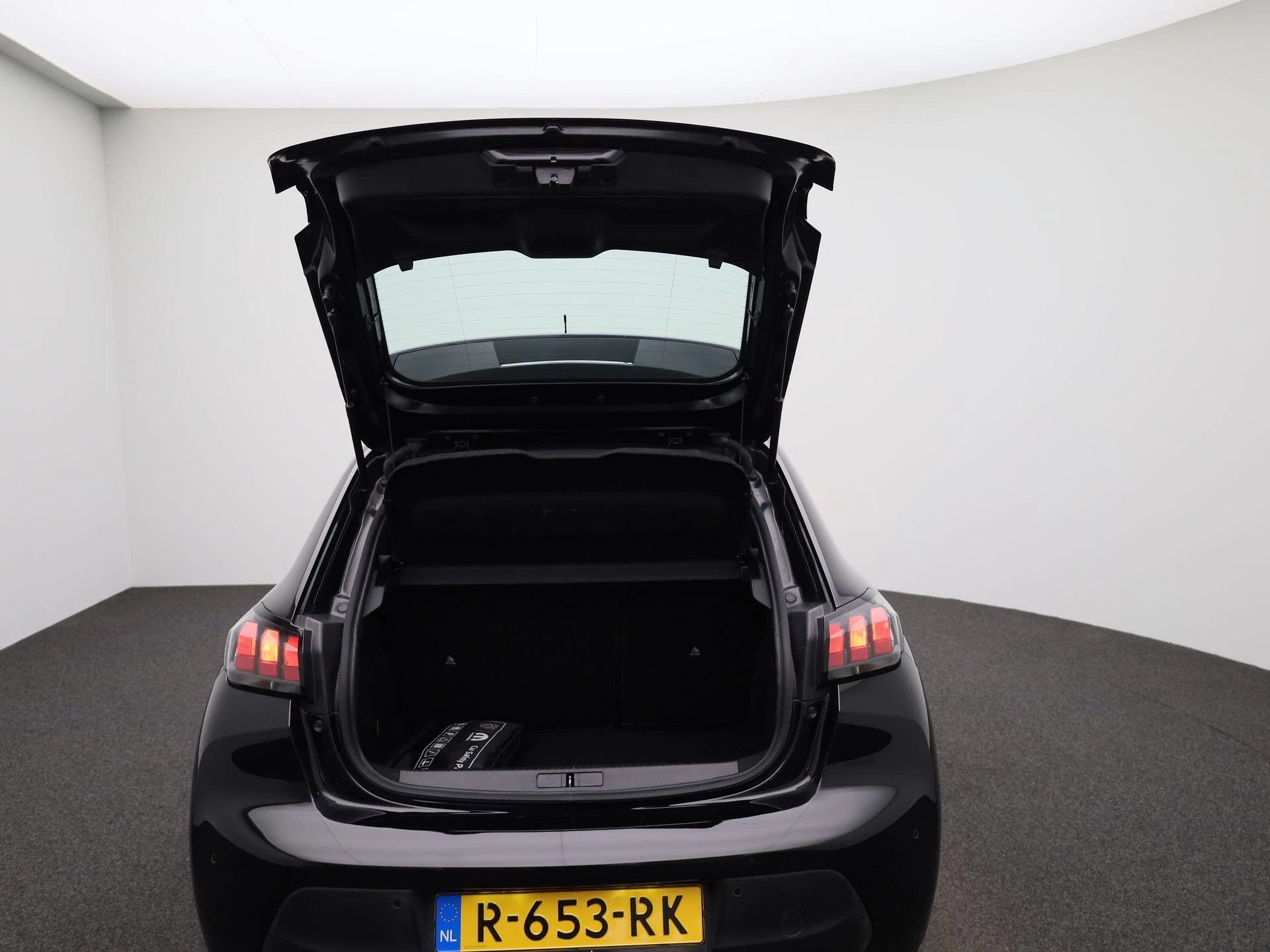 Peugeot-208-image-10