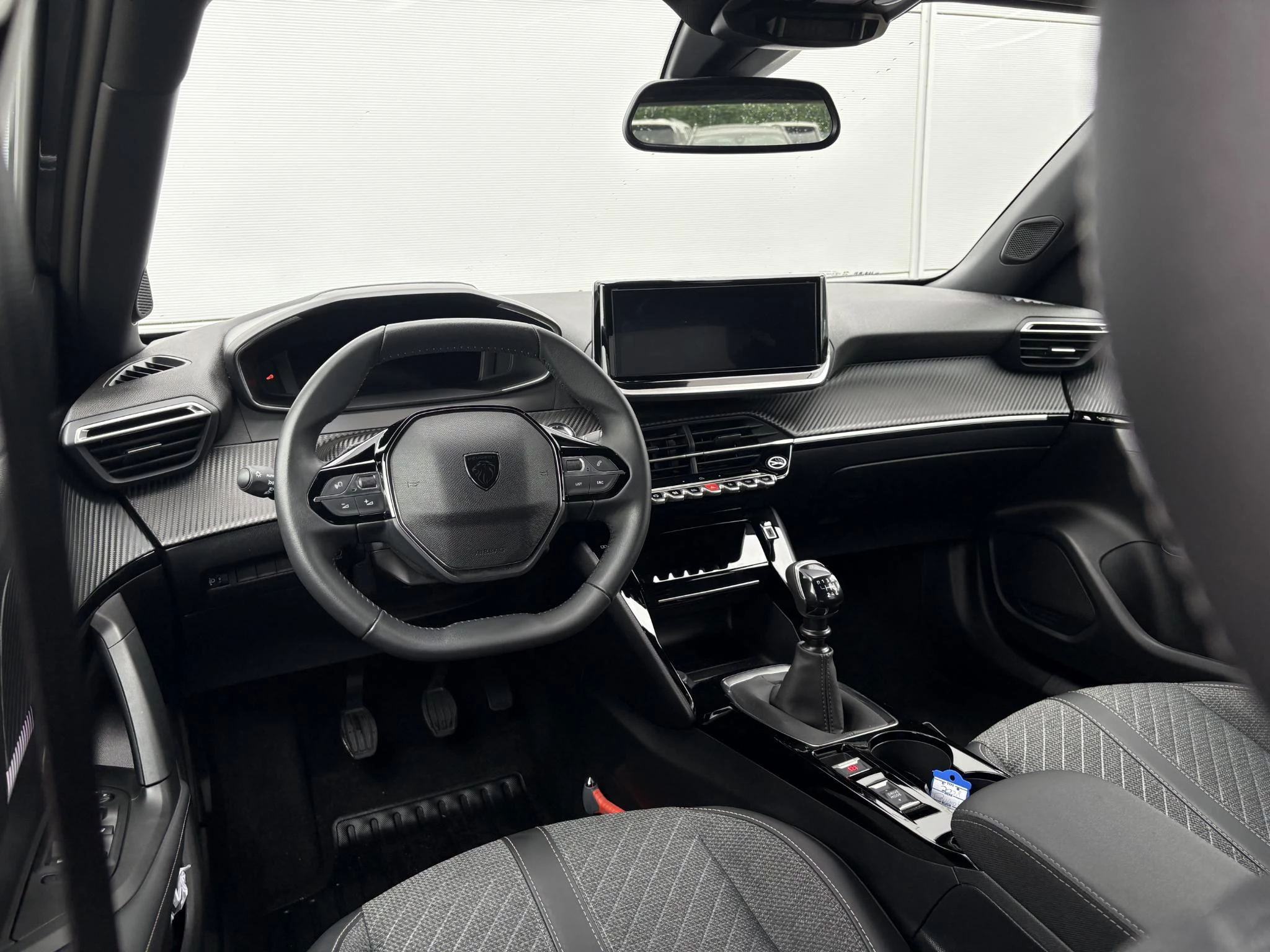 Peugeot-2008-image-9