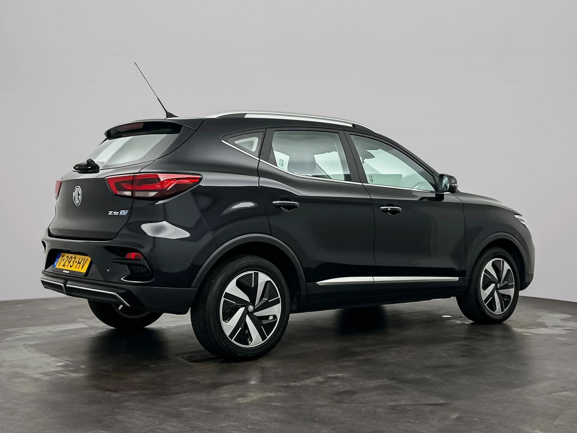 MG ZS EV Standard Range Luxury 50 kWh