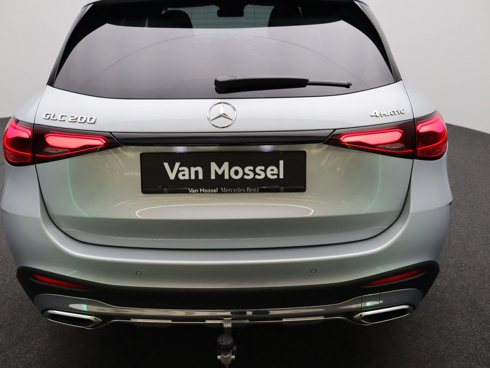 Mercedes-Benz-GLC-image-28