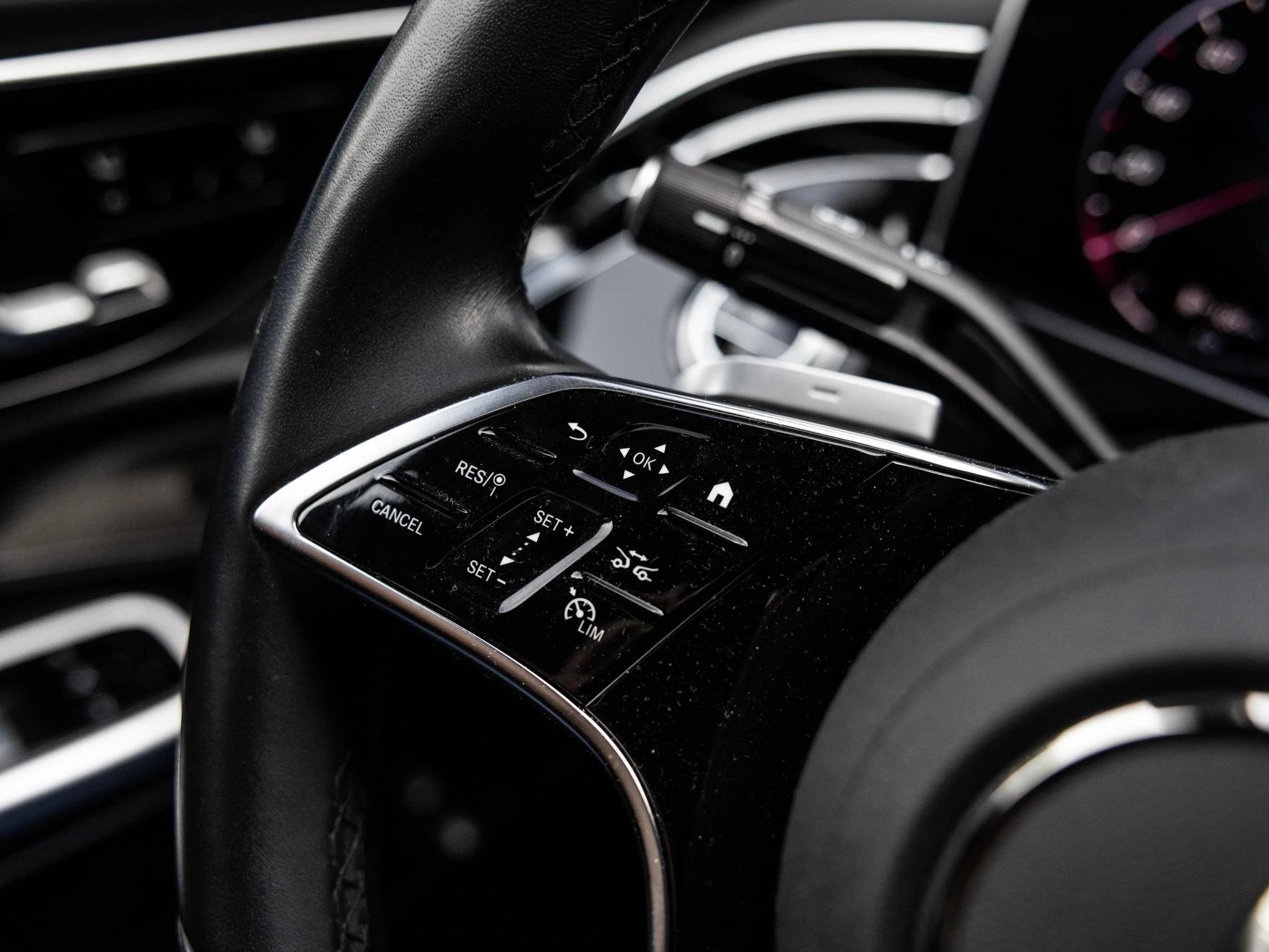 Mercedes-Benz-E-Klasse-image-39