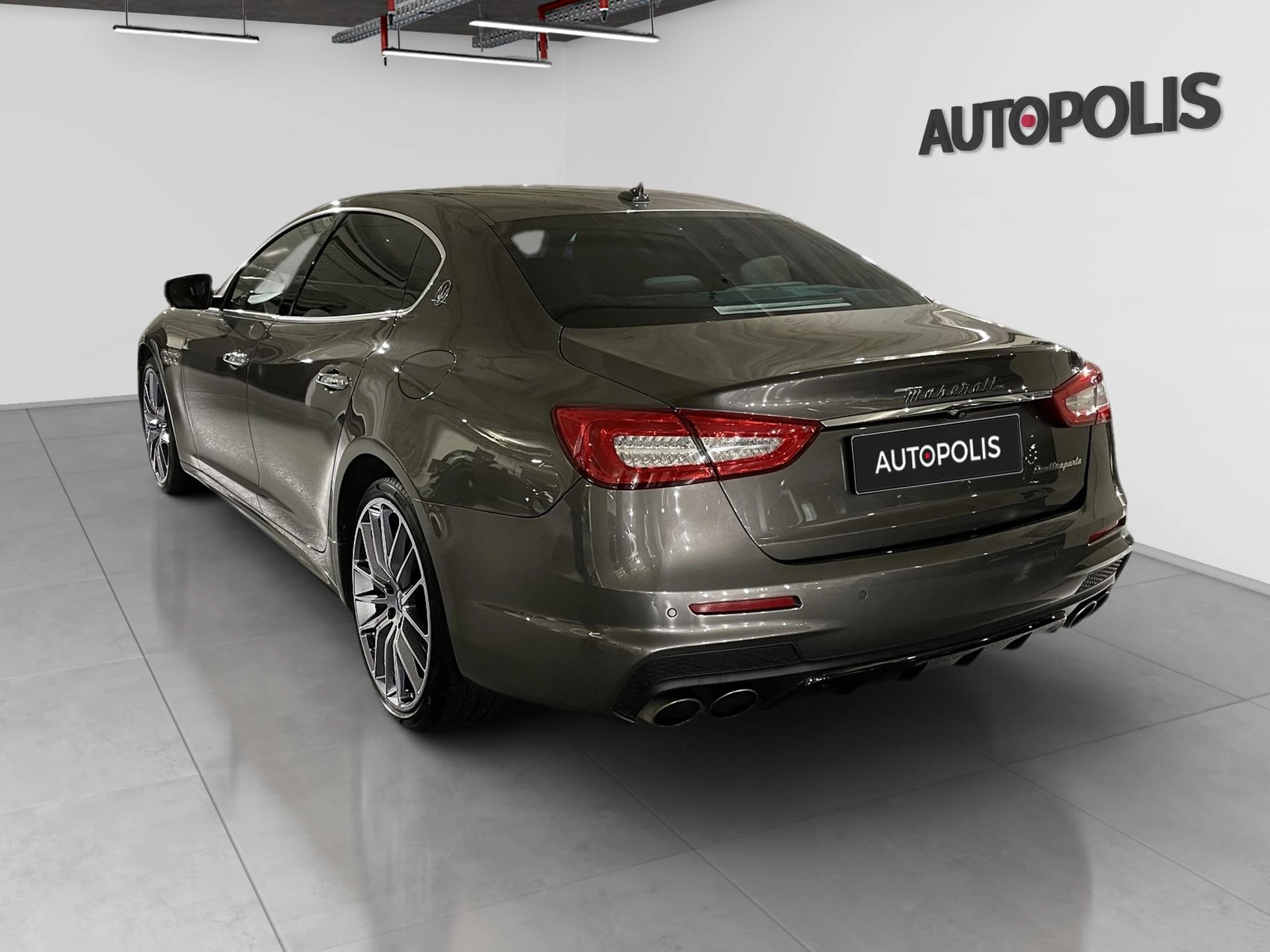Maserati-Quattroporte-image-20