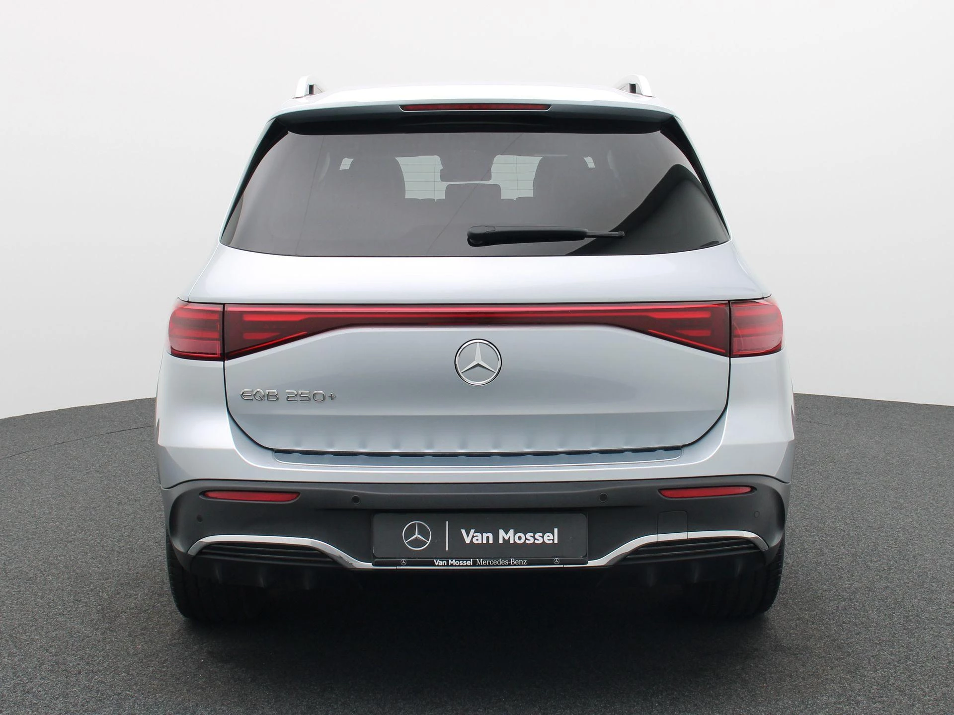 Mercedes-Benz EQB 250+ Business Star Edition + PANO DAK + BURMESTER + HEAD UP + MEMORY +