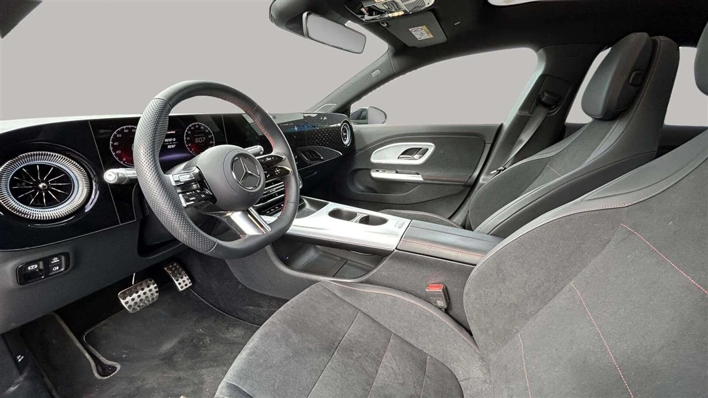 Mercedes-Benz-CLA-image-9