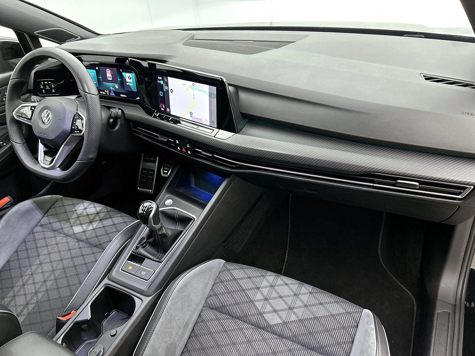 Volkswagen-Golf-image-22