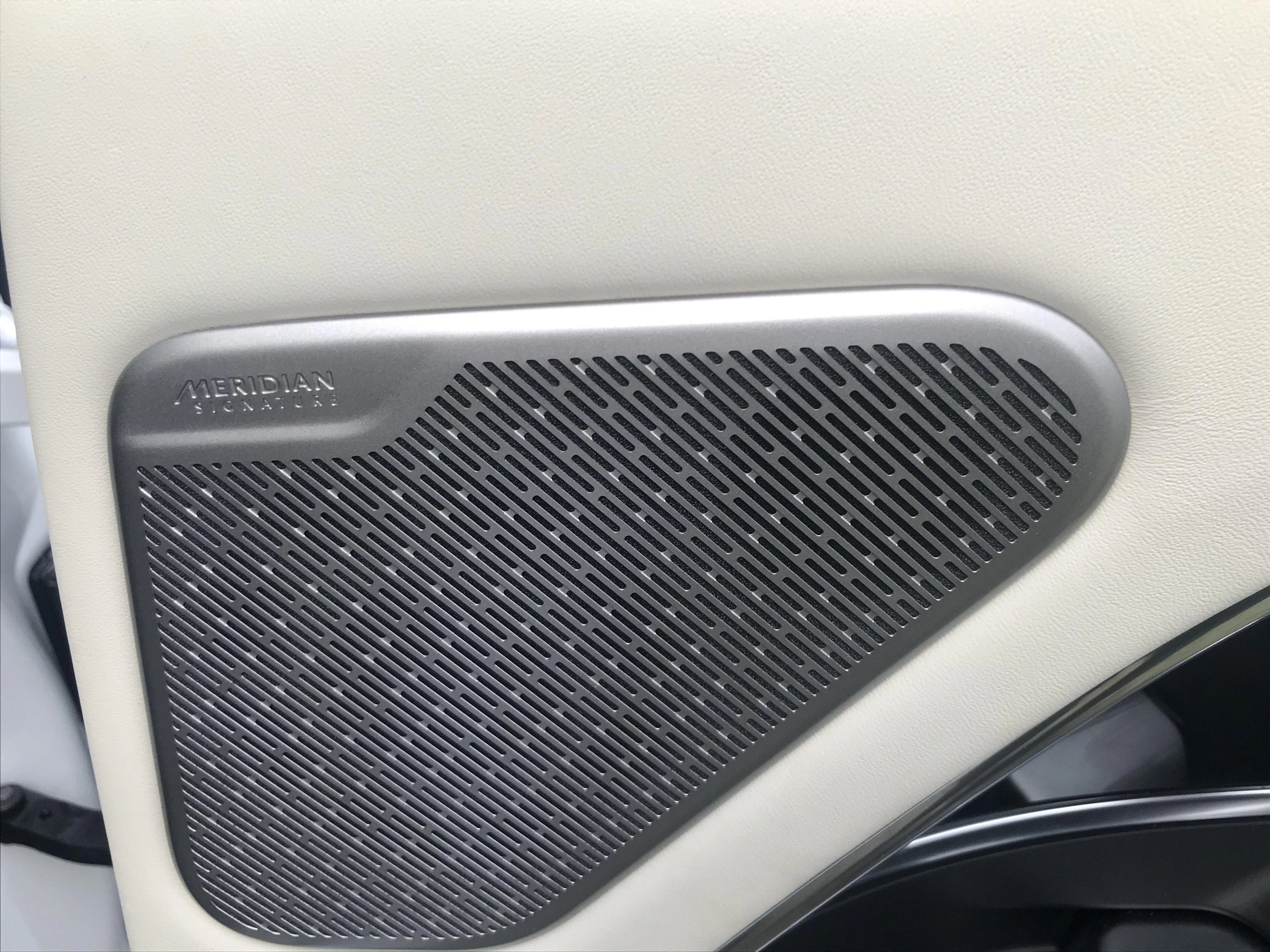 Land Rover-Range Rover-image-37