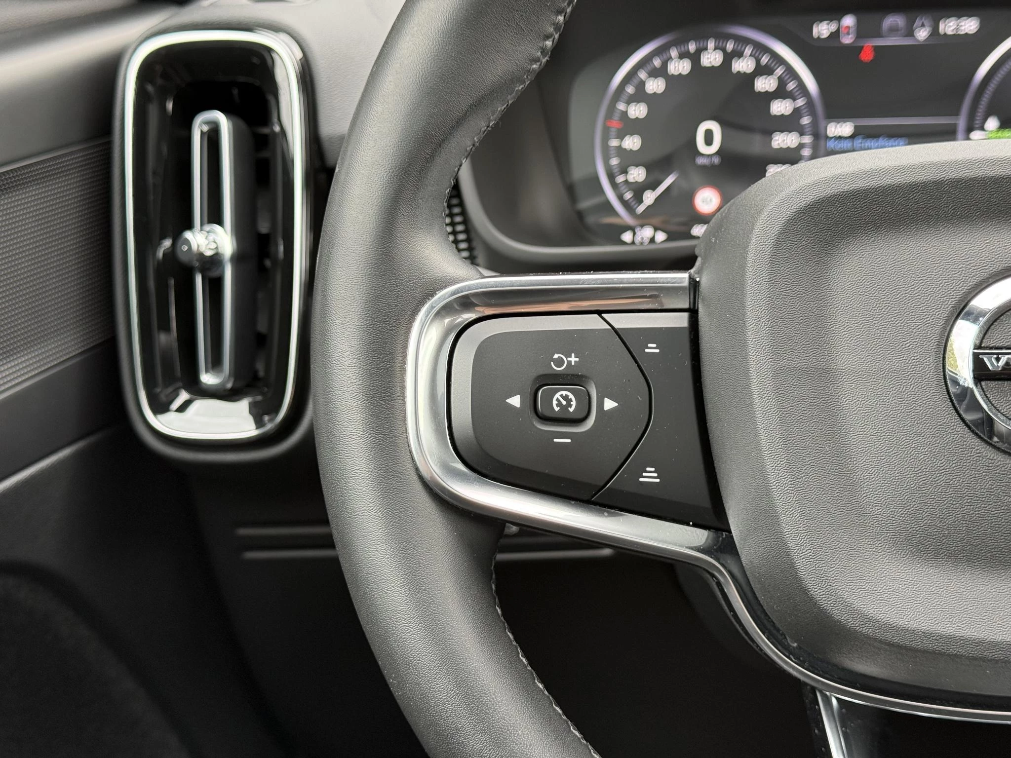 Volvo XC40 T5 Recharge R-Design