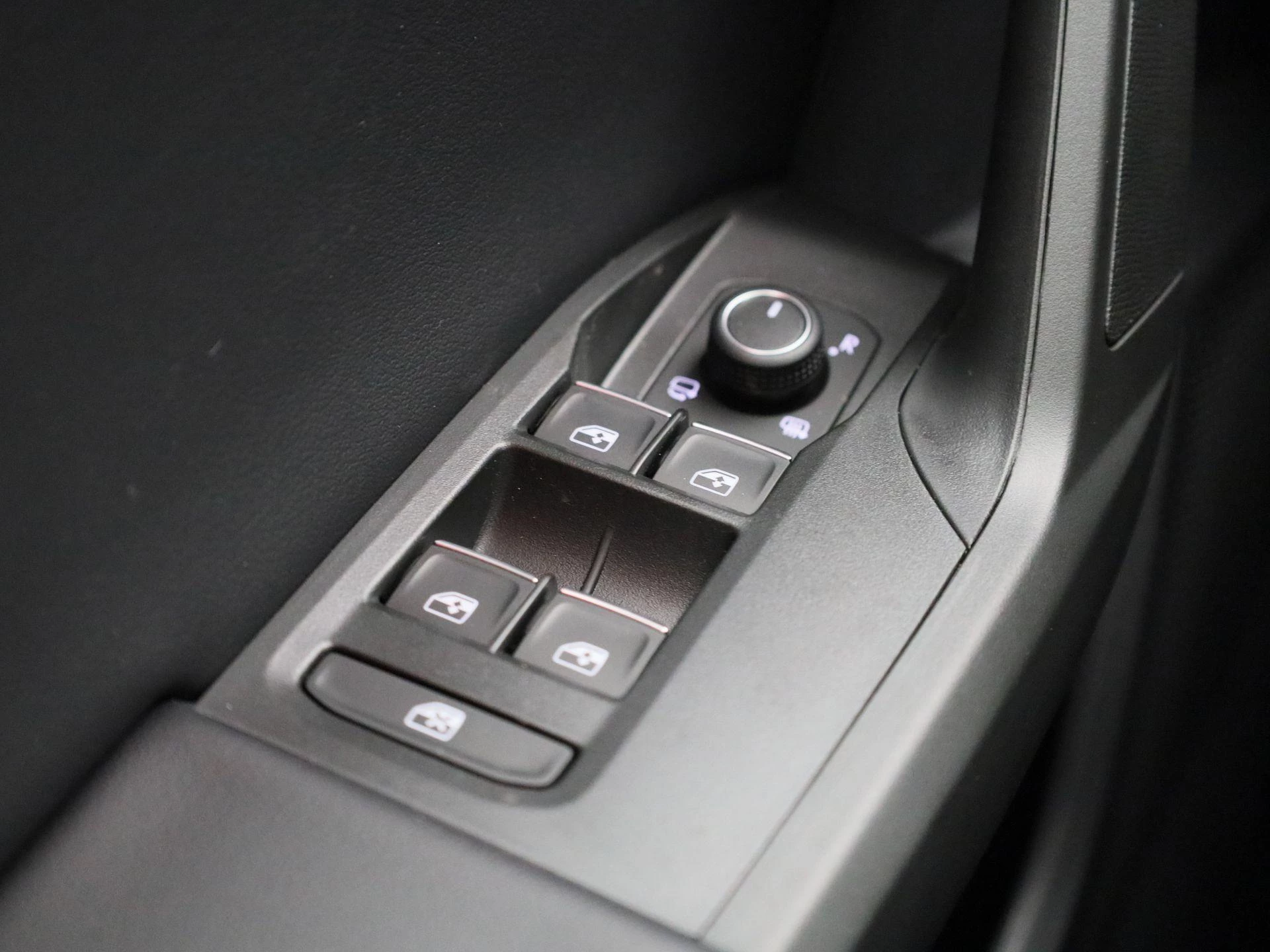 SEAT Leon 1.5 TSI e-Hybrid FR Business